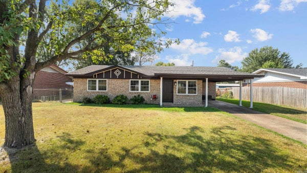 304 W GREENFIELD DR, WAKE VILLAGE, TX 75501 - Image fc714d4d664f3648f8ed2fb2d8cdaf93/2183916962