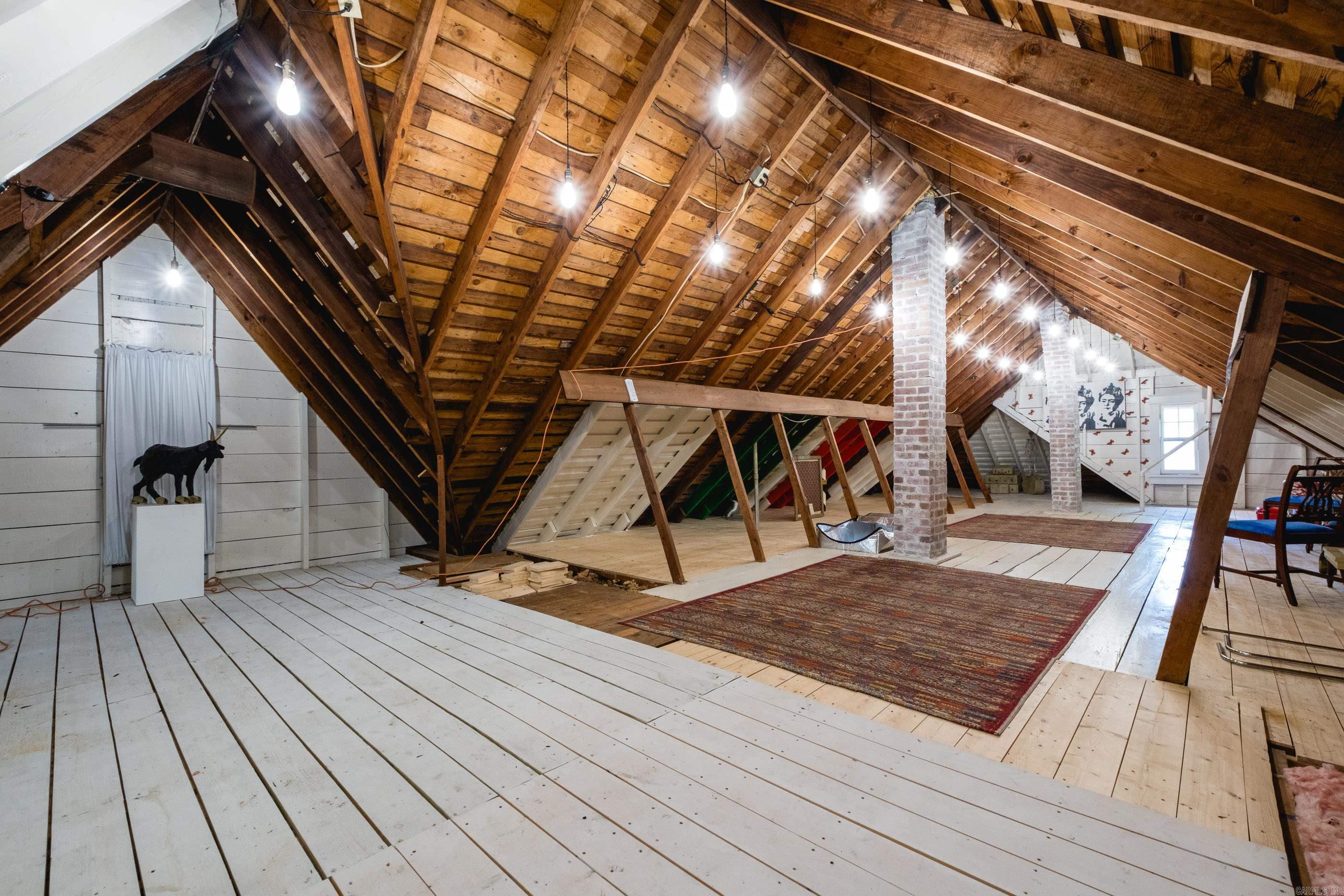 MCGEHEE - Residential