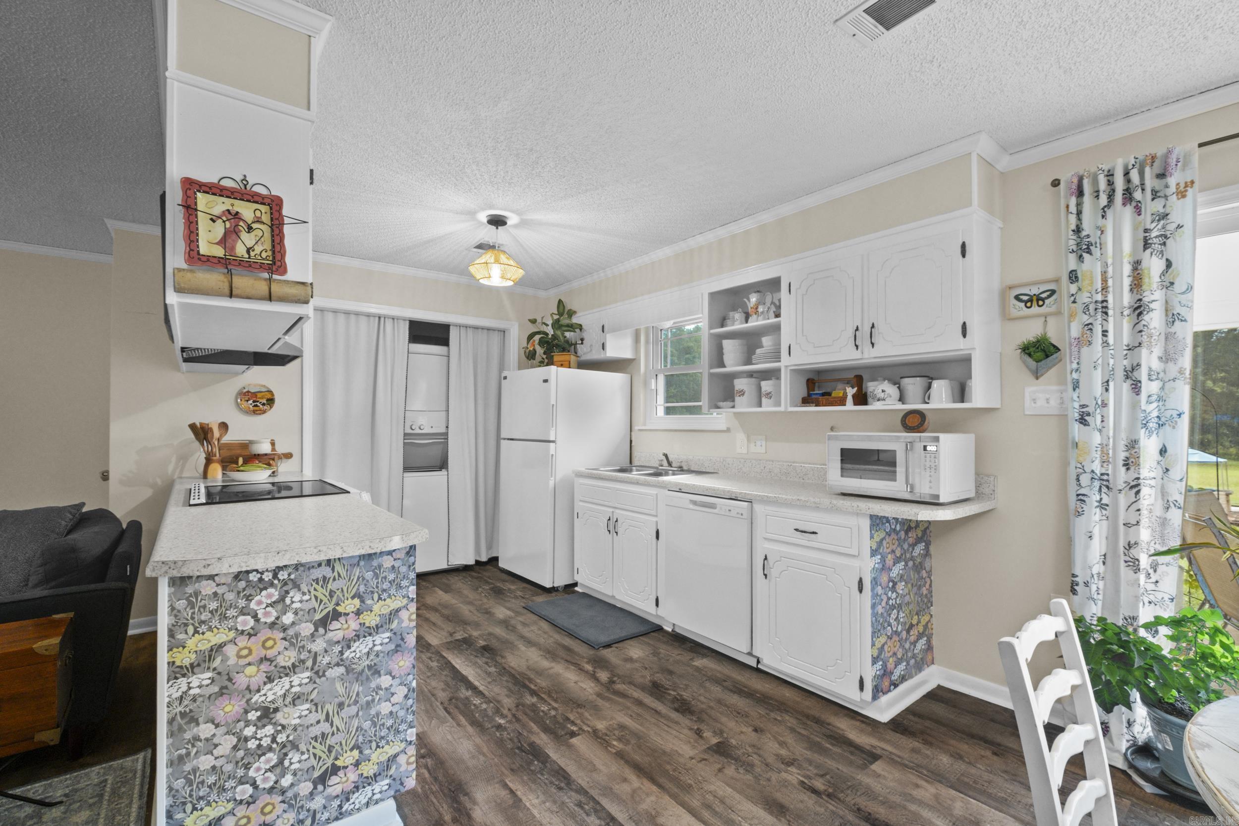 LIBERTY CREEK EST - Residential