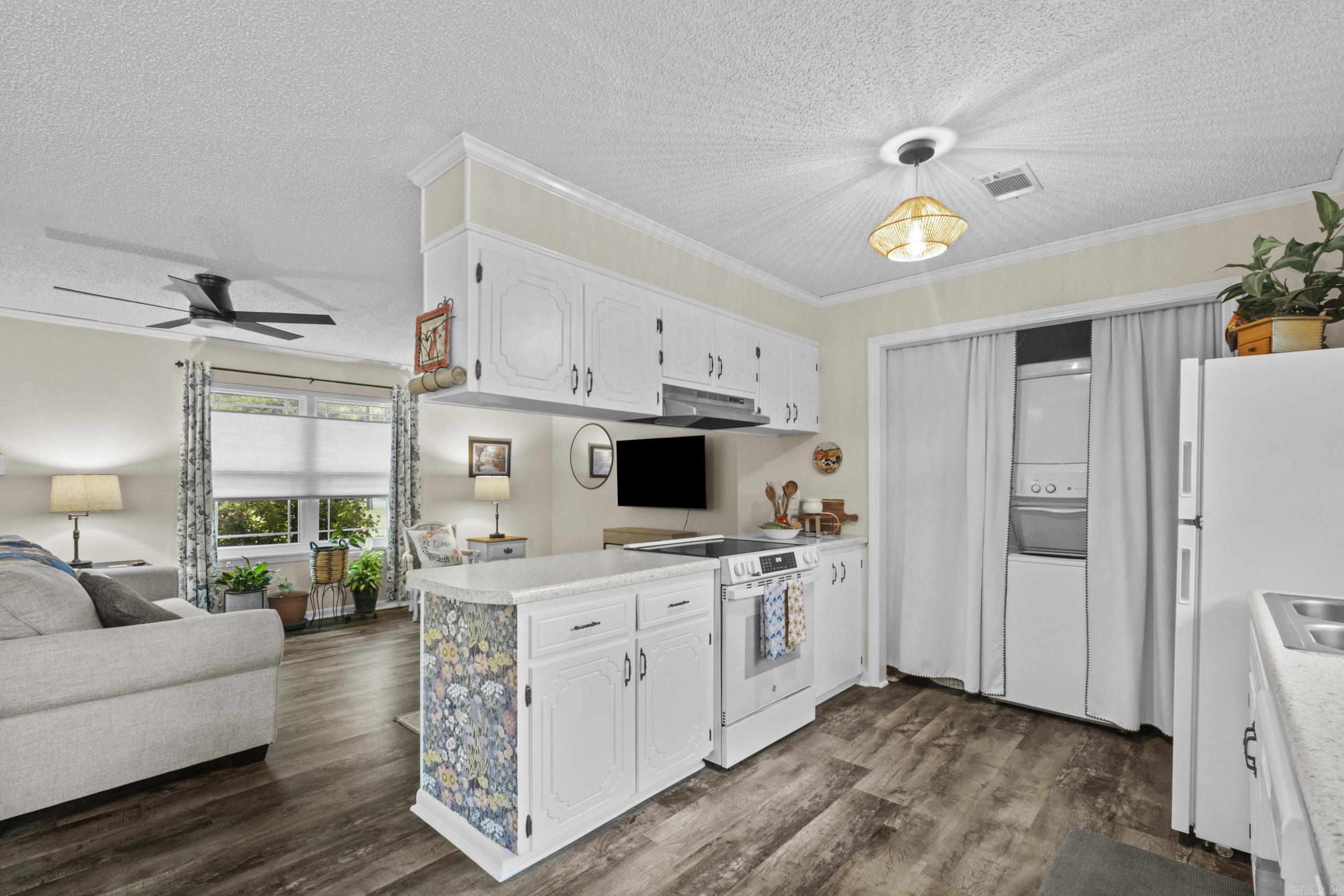 LIBERTY CREEK EST - Residential