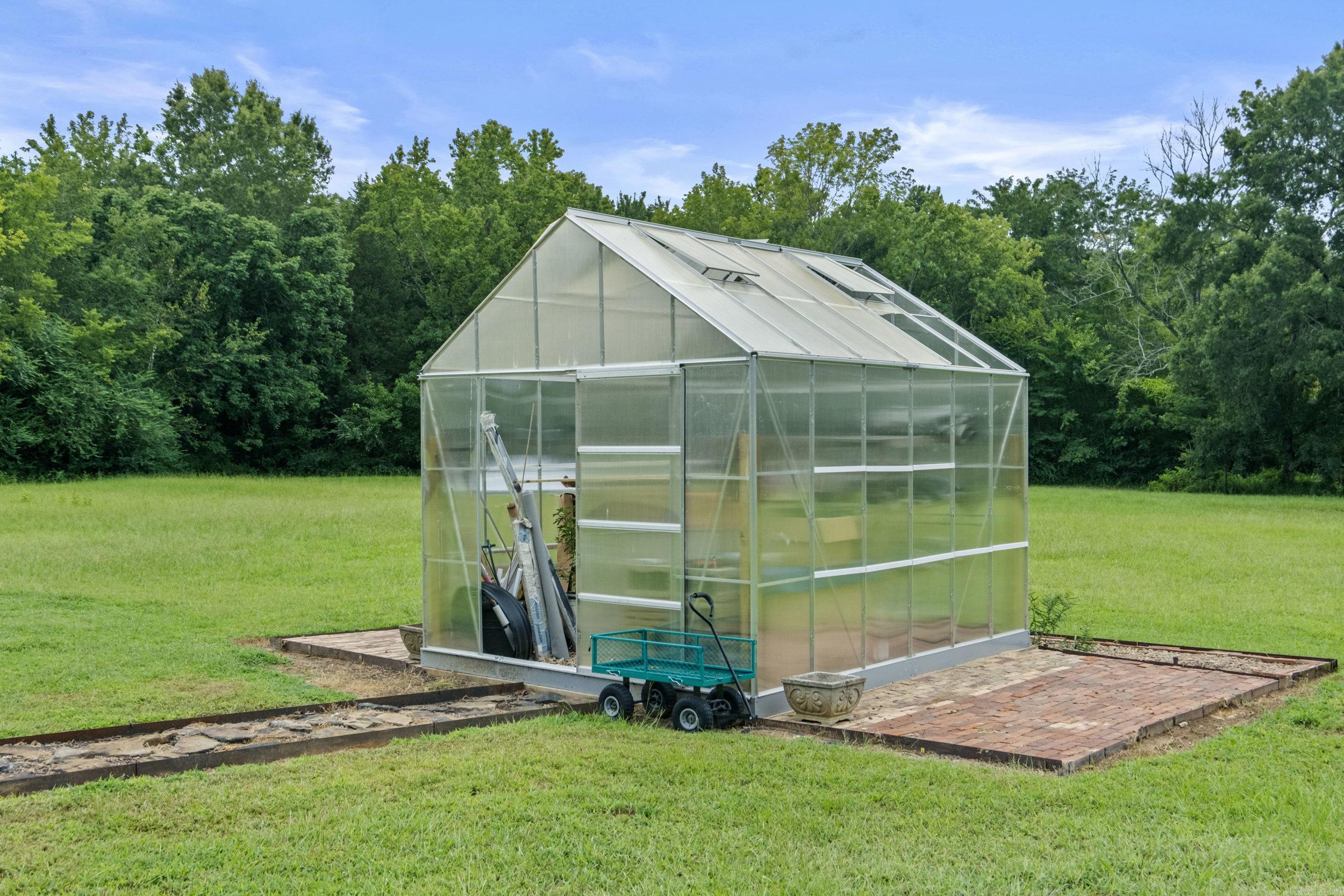 LIBERTY CREEK EST - Residential