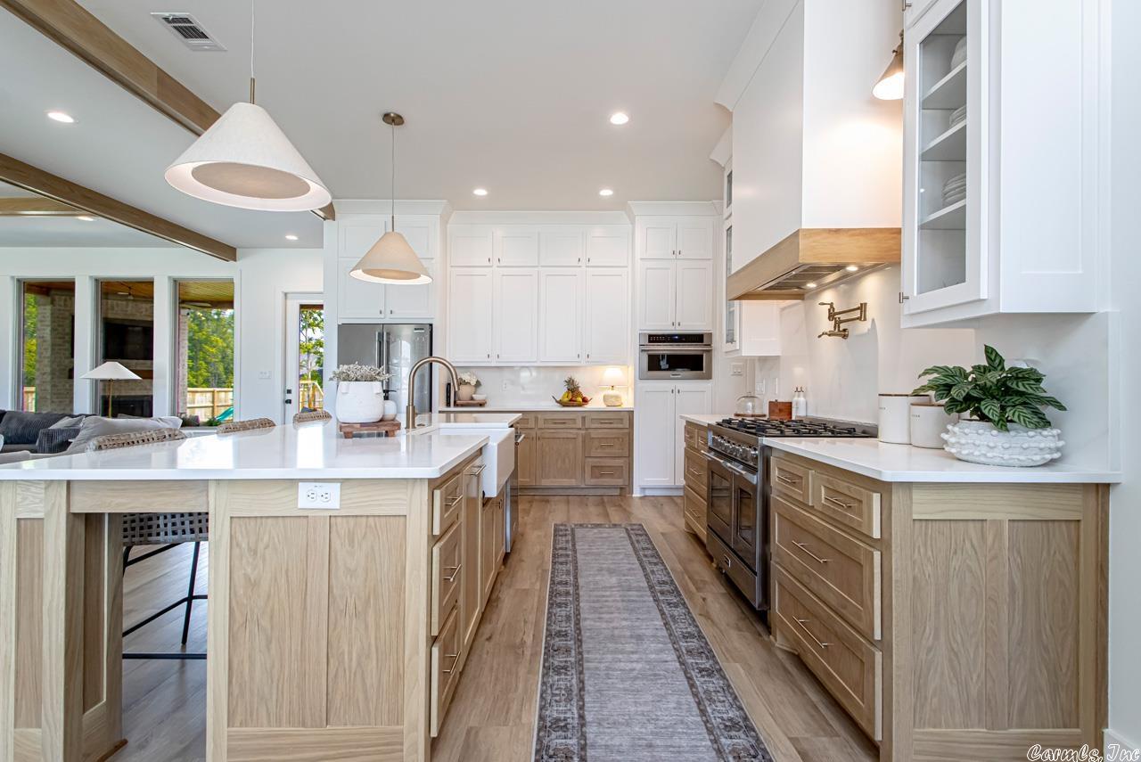 THE POINTE HURRICANE ESTATES - Residential