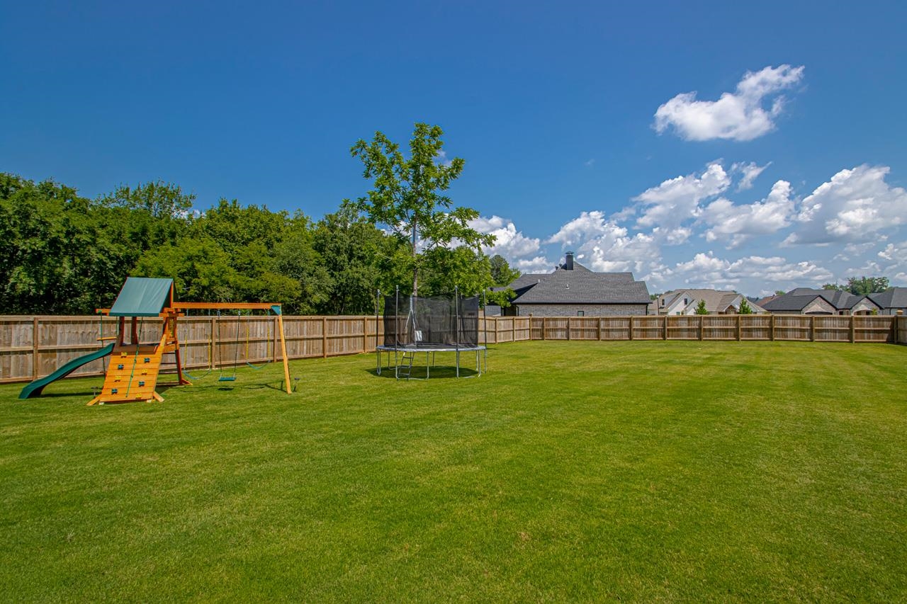 THE POINTE HURRICANE ESTATES - Residential