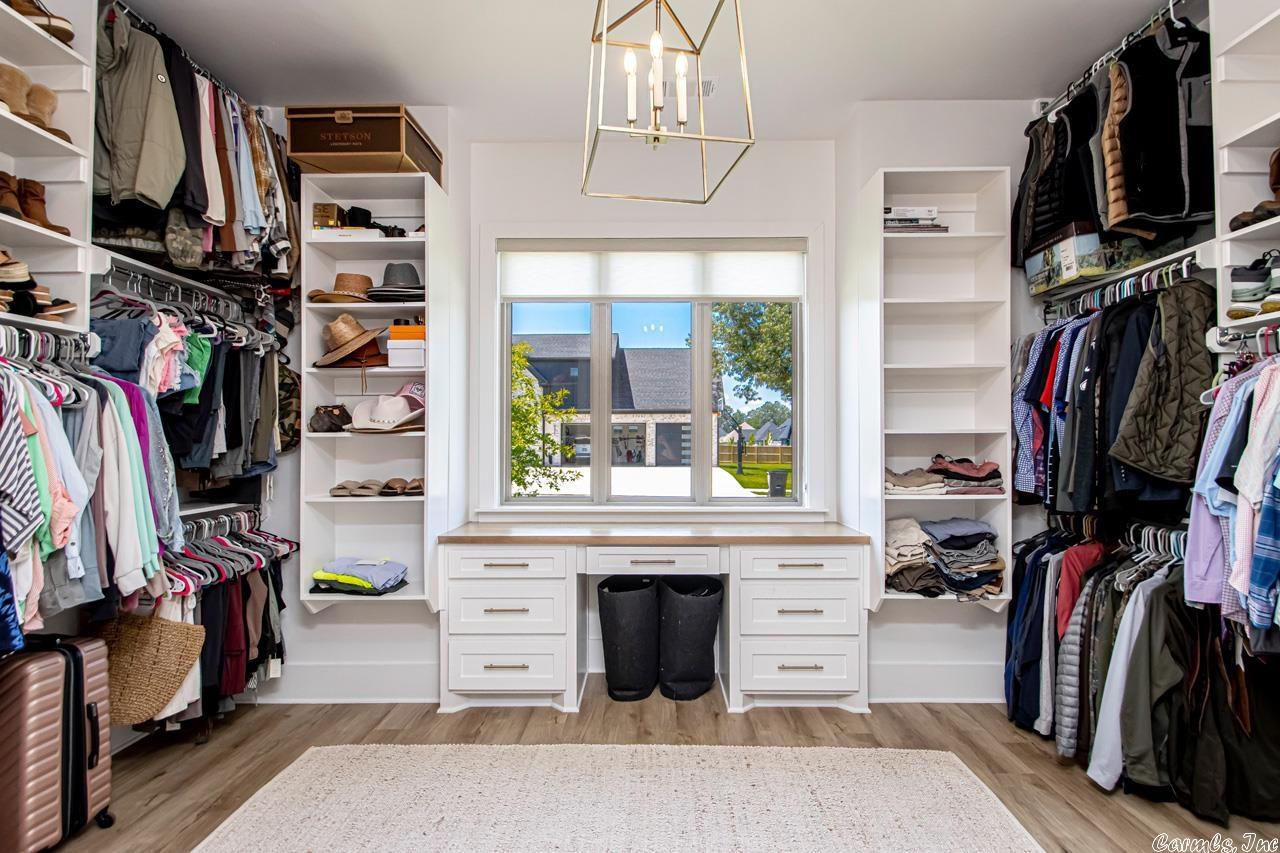 THE POINTE HURRICANE ESTATES - Residential