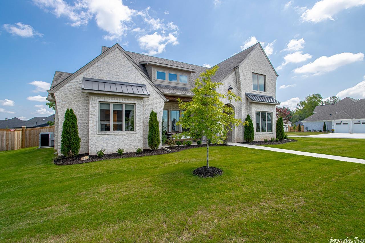 THE POINTE HURRICANE ESTATES - Residential