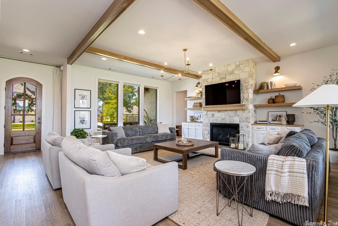 THE POINTE HURRICANE ESTATES - Residential