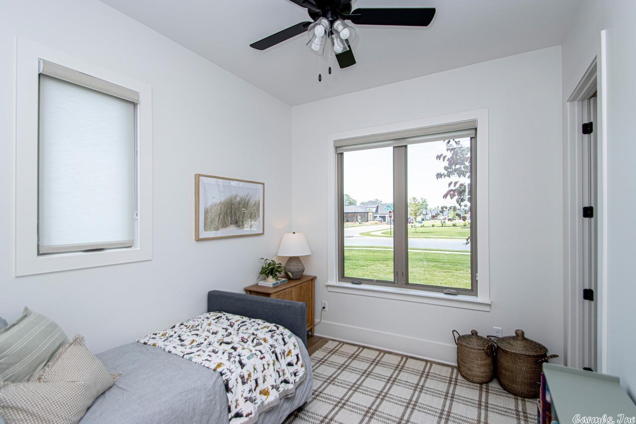 THE POINTE HURRICANE ESTATES - Residential