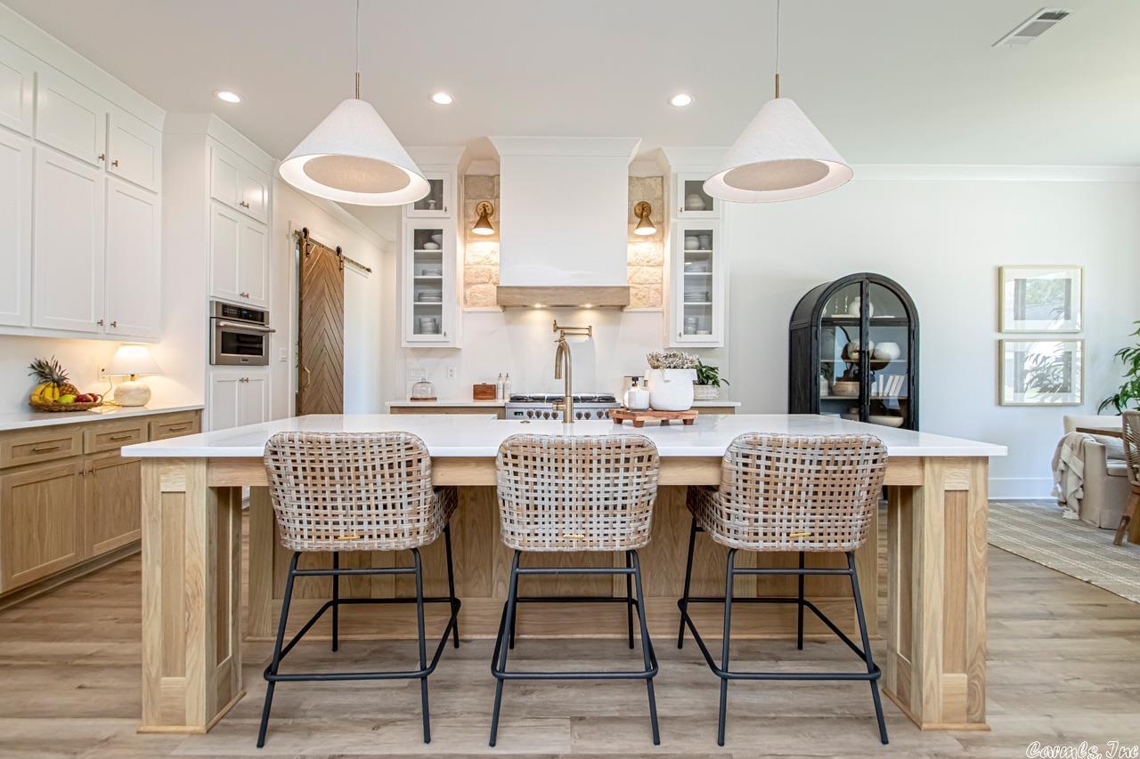 THE POINTE HURRICANE ESTATES - Residential