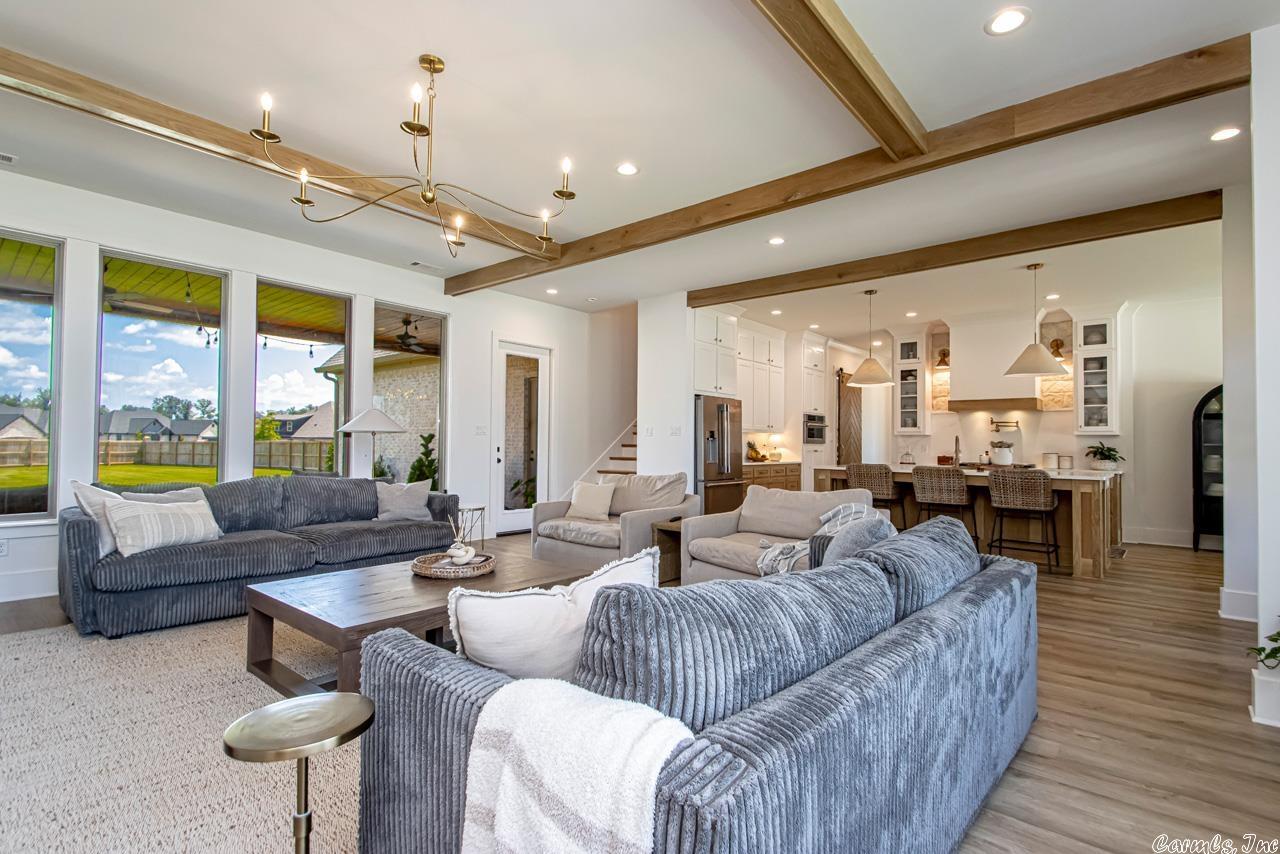 THE POINTE HURRICANE ESTATES - Residential