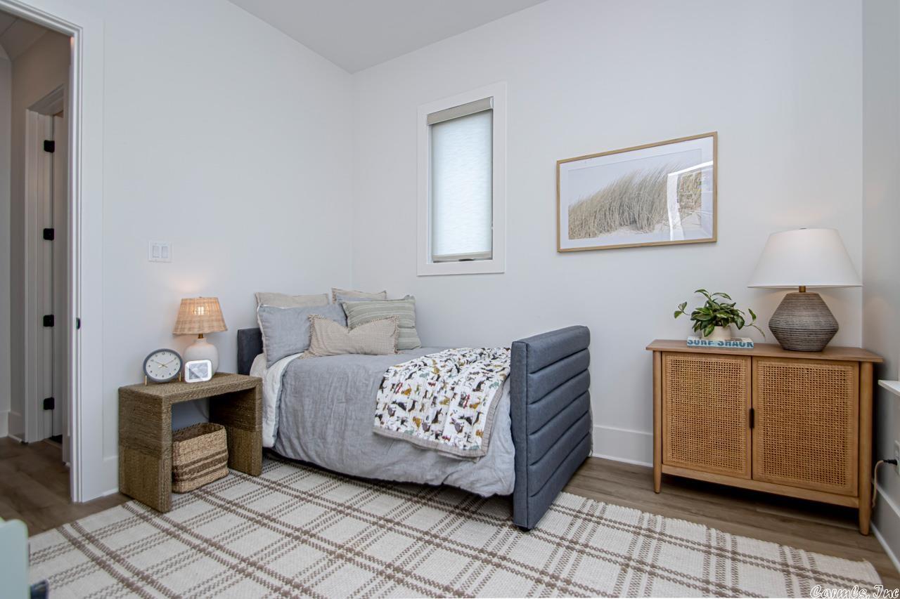 THE POINTE HURRICANE ESTATES - Residential