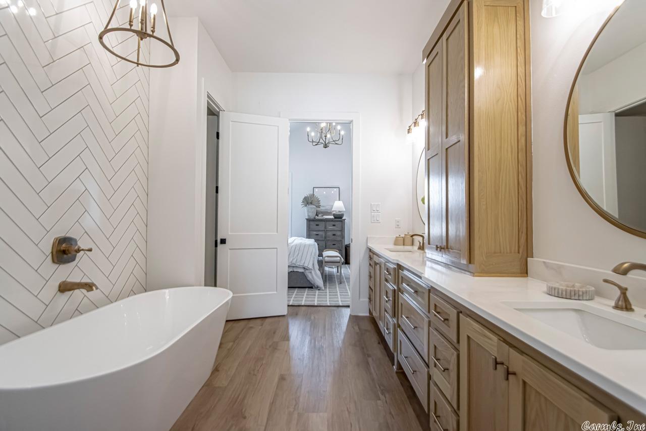 THE POINTE HURRICANE ESTATES - Residential