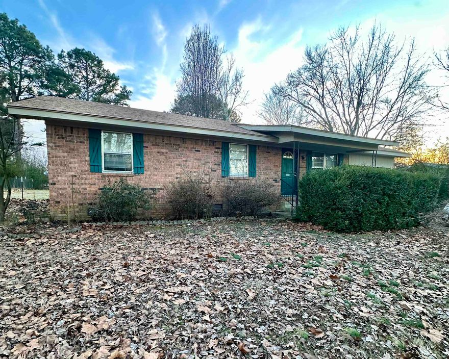 Nestled in the heart of Heber Springs, this beautiful home offers the perfect blend of convenience and charm. Just minutes from Damsite, Heber Springs Marina, Walmart, and all the restaurants and shops downtown, you'll be in the center of it all while still enjoying a peaceful retreat. Step outside to a spacious fenced backyard—perfect for kids, pets, or entertaining guests. Relax on the large deck with your morning coffee or unwind in the evening as you take in the fresh air. The covered carport with storage and an additional storage building provides plenty of space for all your outdoor gear, tools, or lake essentials. Whether you're looking for a weekend getaway or a full-time home, this property is a must-see! Don't miss your chance to own a home in one of Heber Springs’ most convenient and desirable locations.