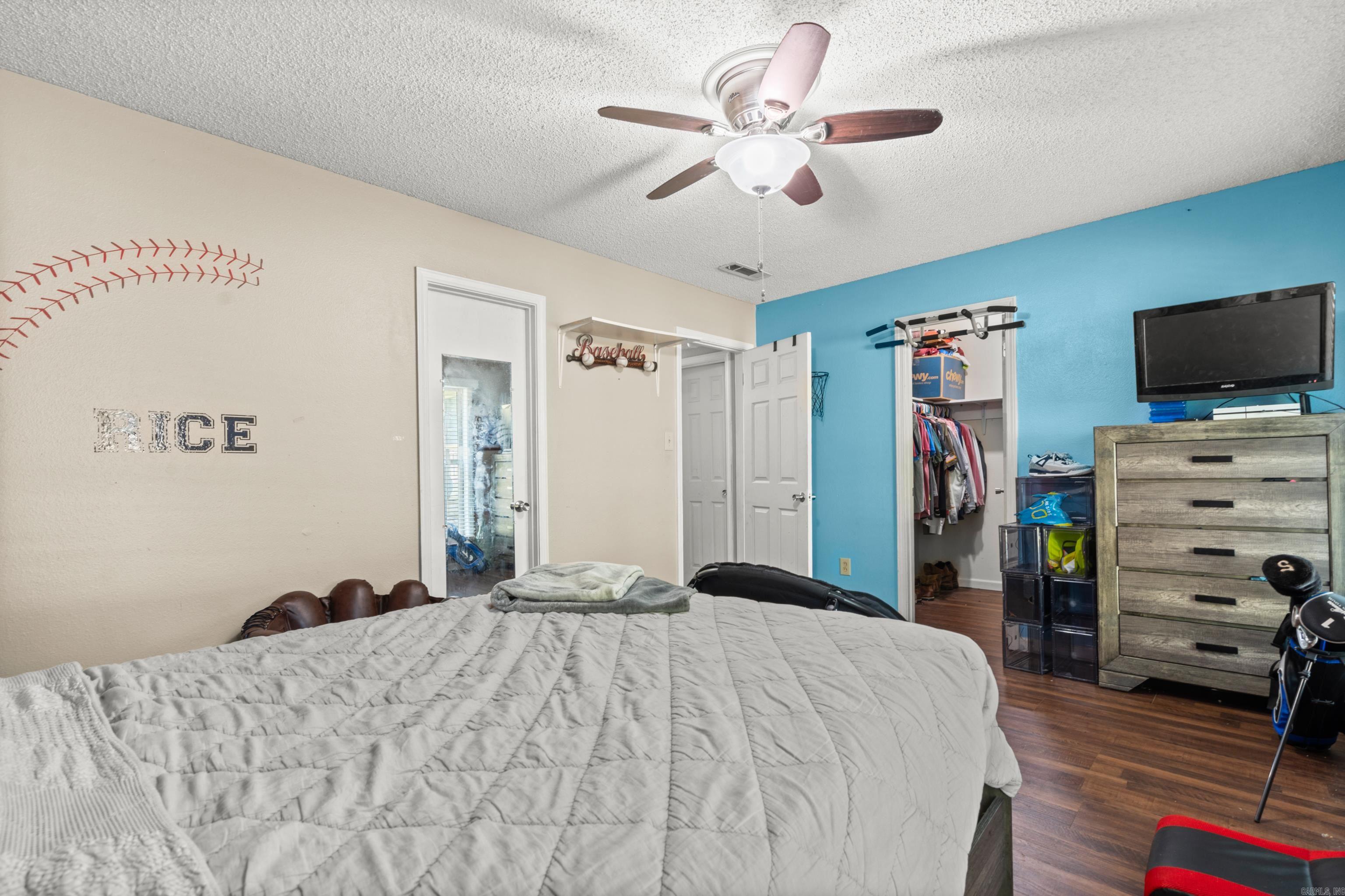 DIAMONDHEAD J - Residential