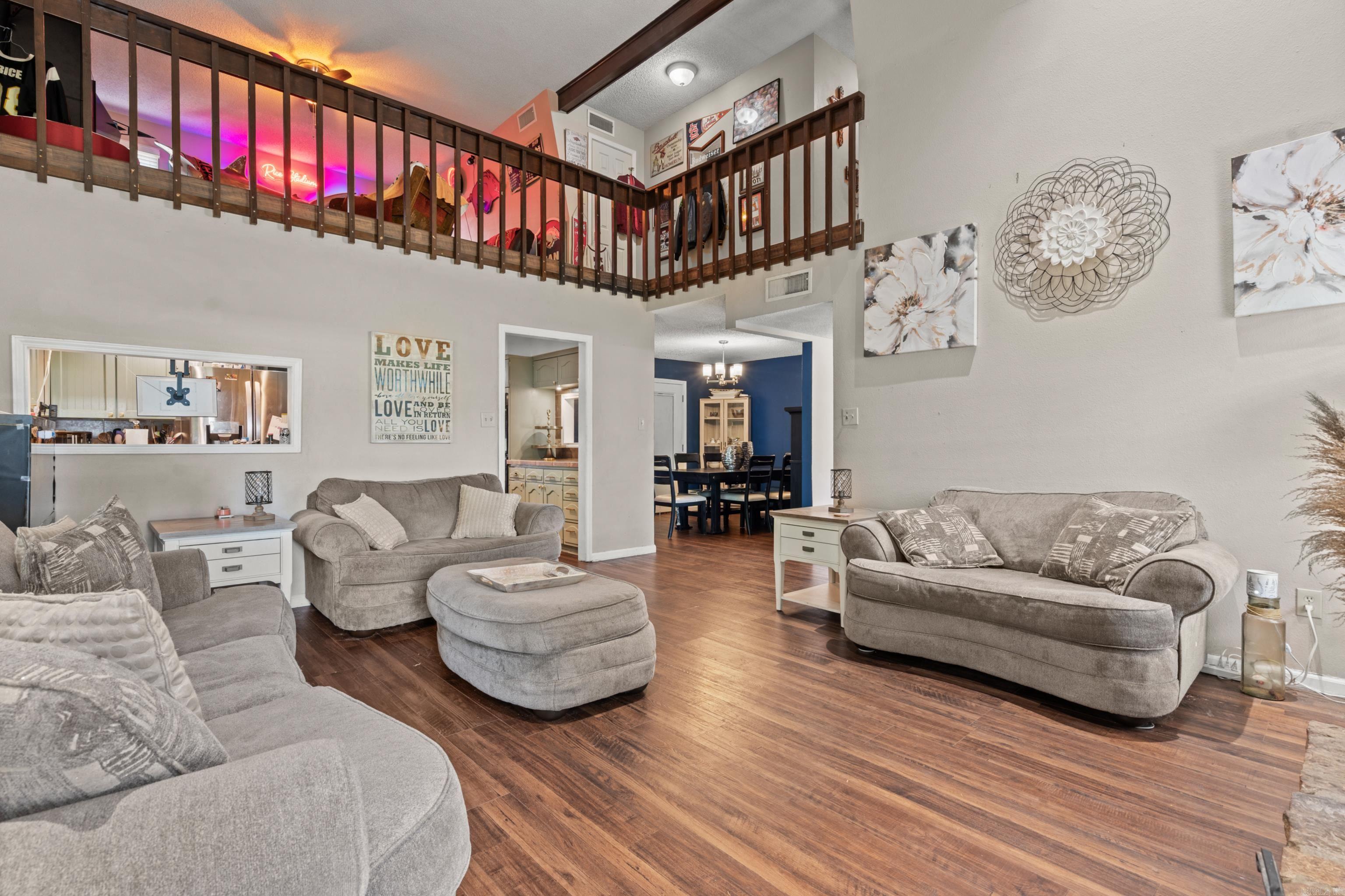 DIAMONDHEAD J - Residential