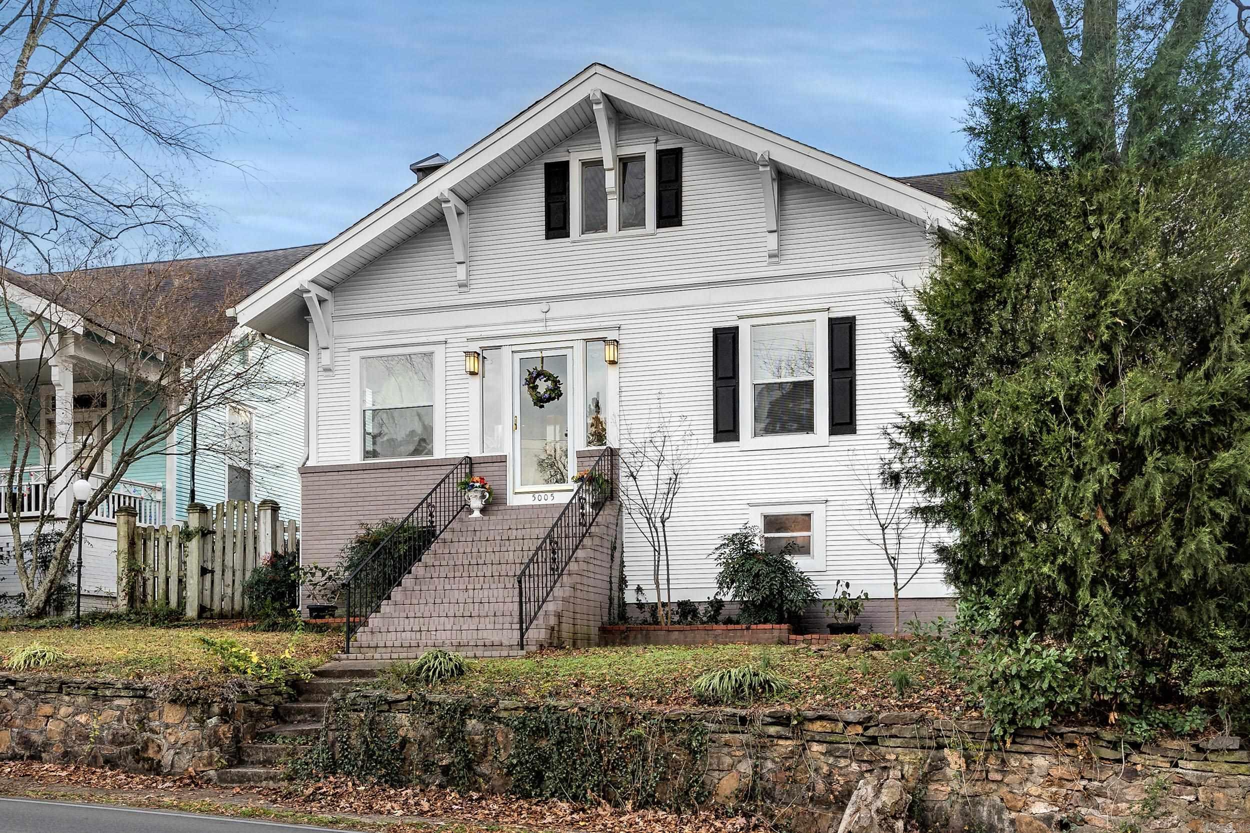 HILLCREST - Residential