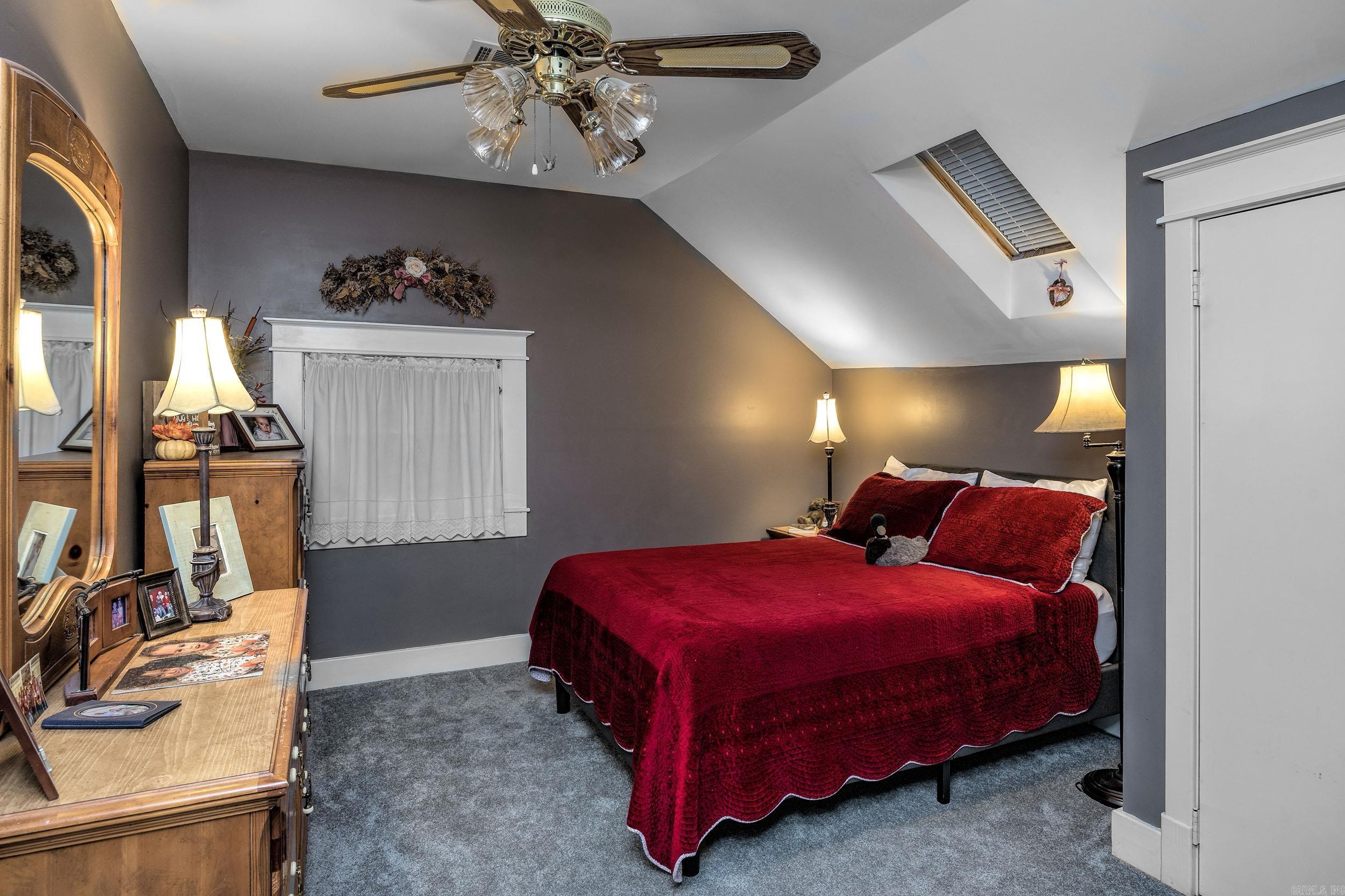 HILLCREST - Residential