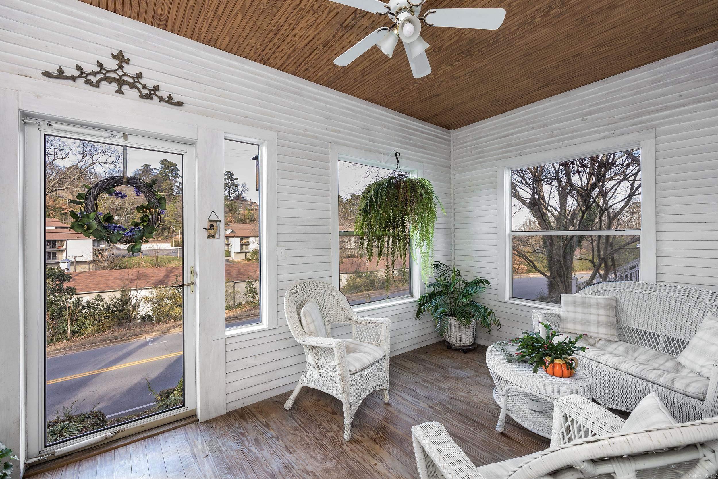 HILLCREST - Residential