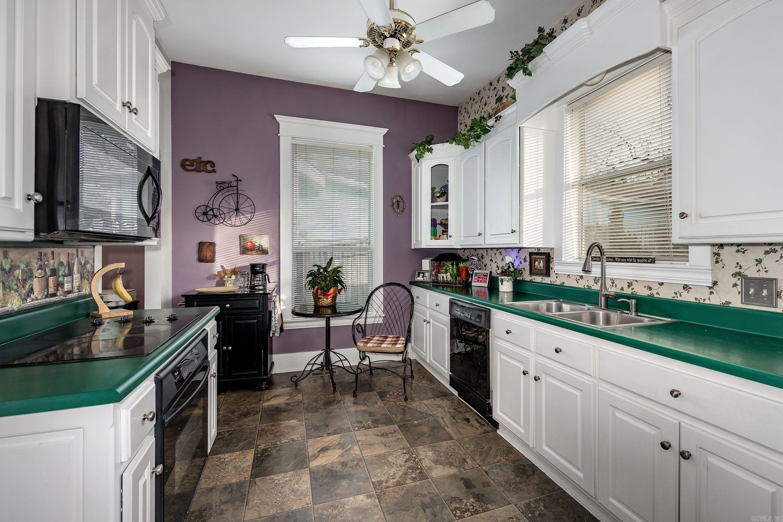 HILLCREST - Residential