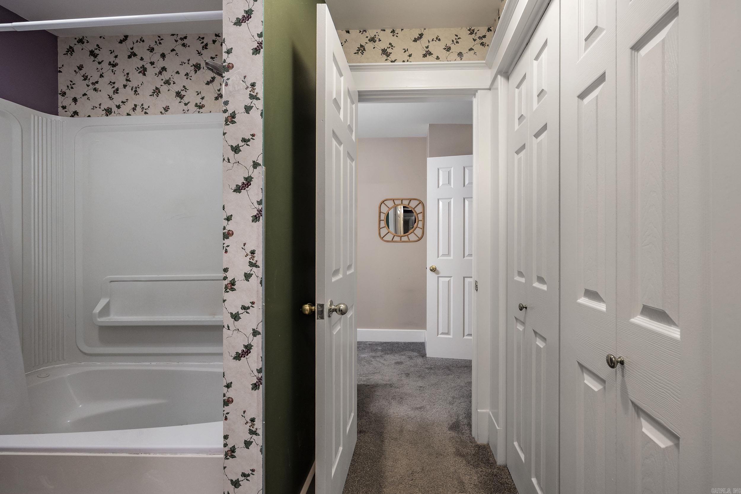 HILLCREST - Residential