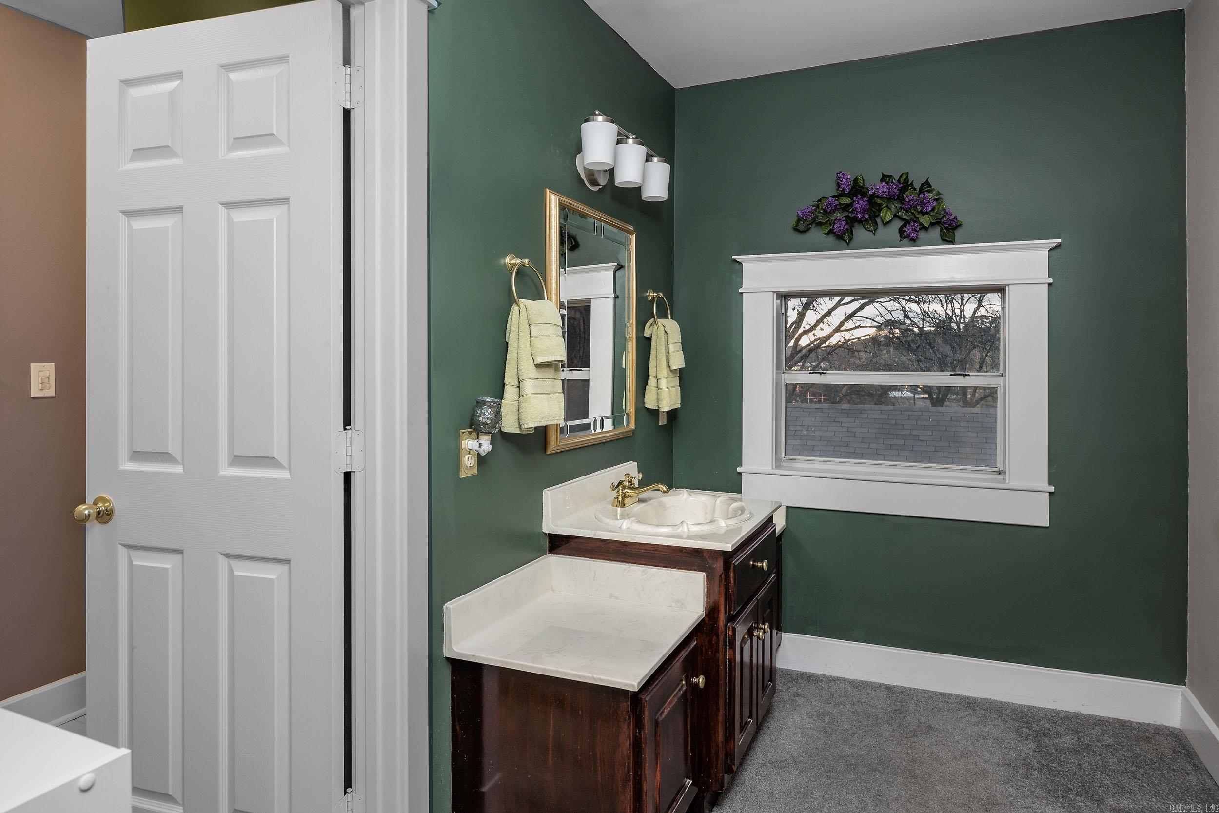 HILLCREST - Residential