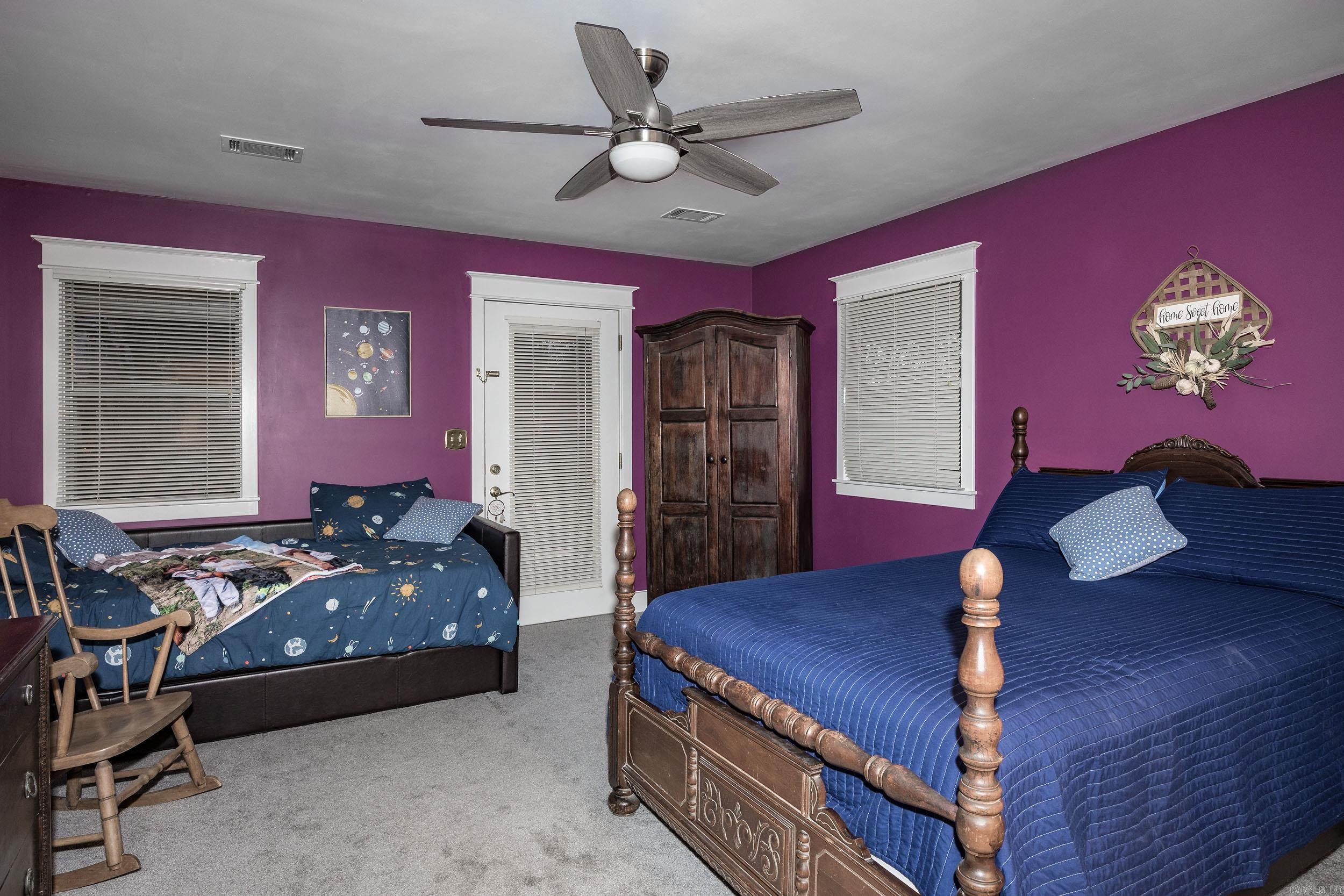 HILLCREST - Residential