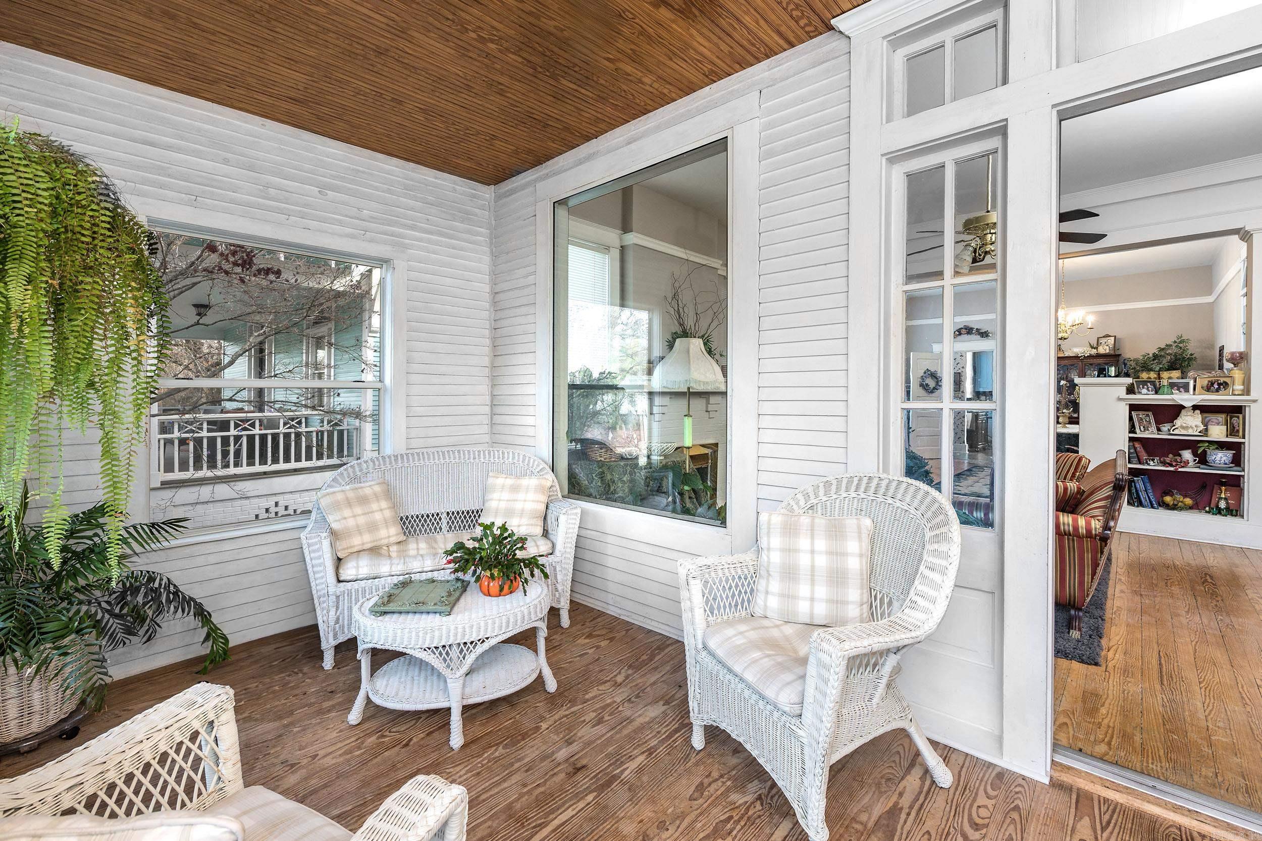 HILLCREST - Residential