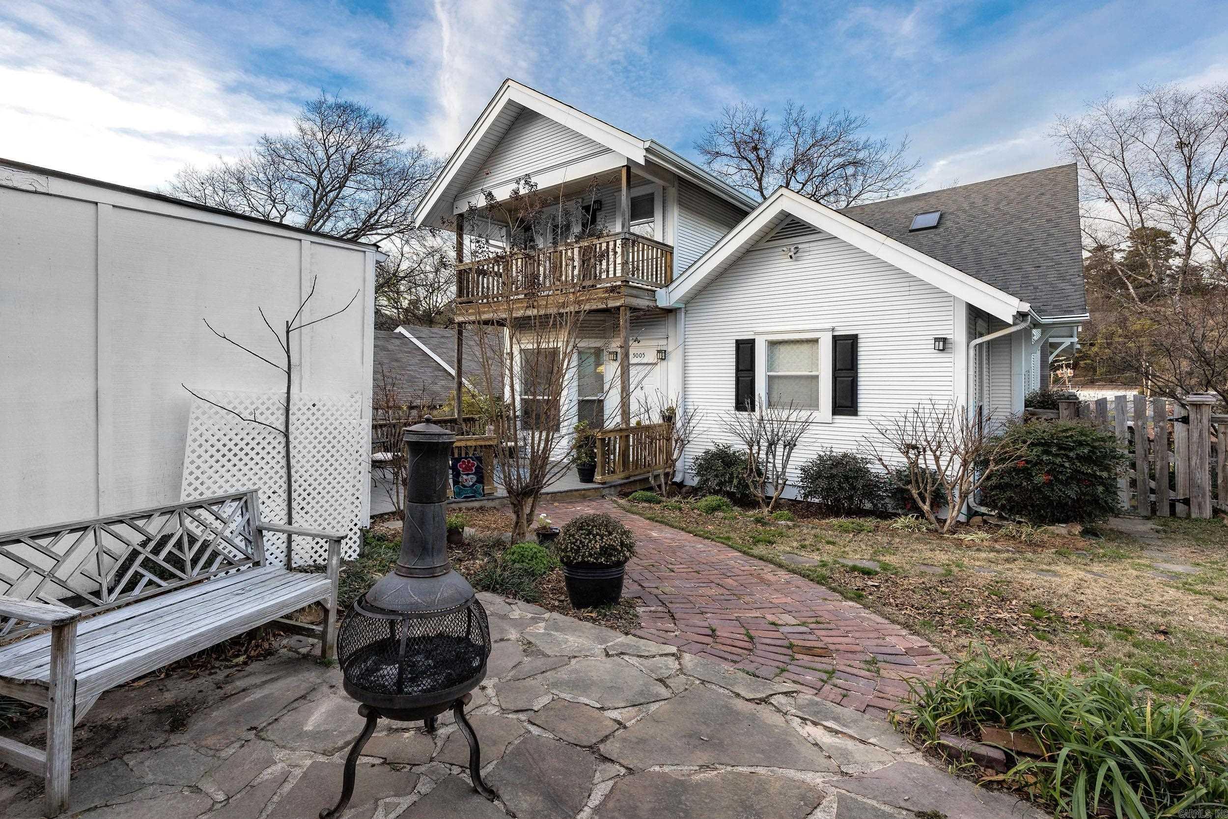 HILLCREST - Residential