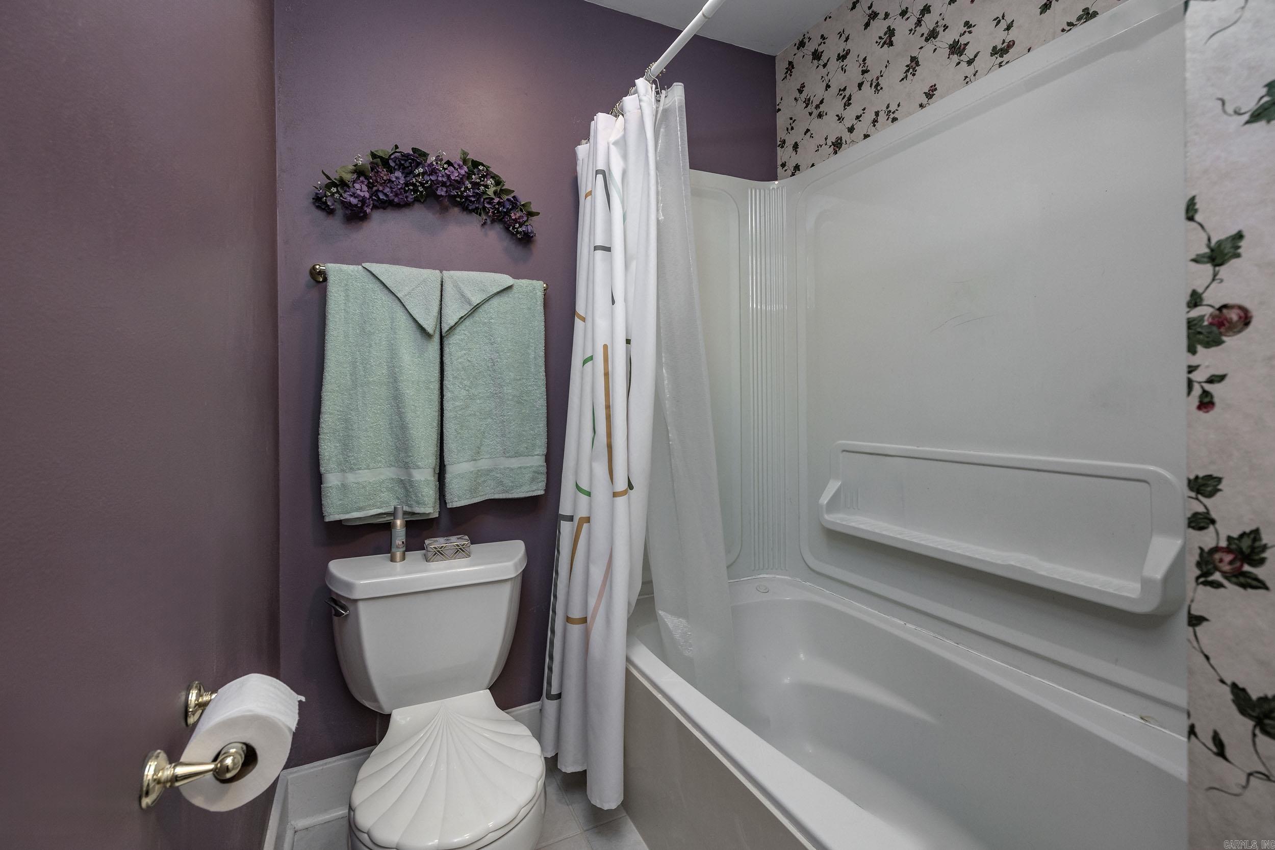 HILLCREST - Residential