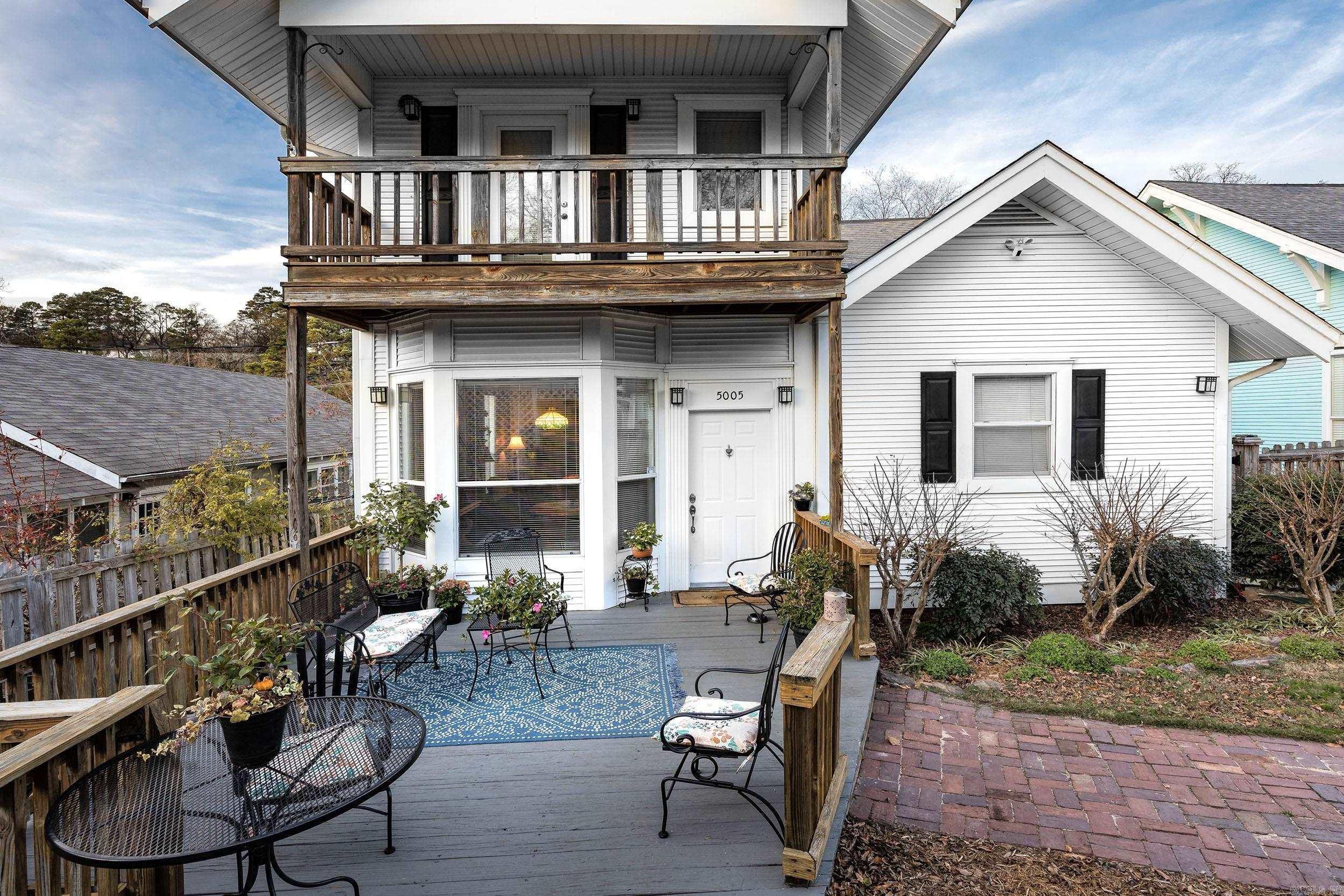 HILLCREST - Residential