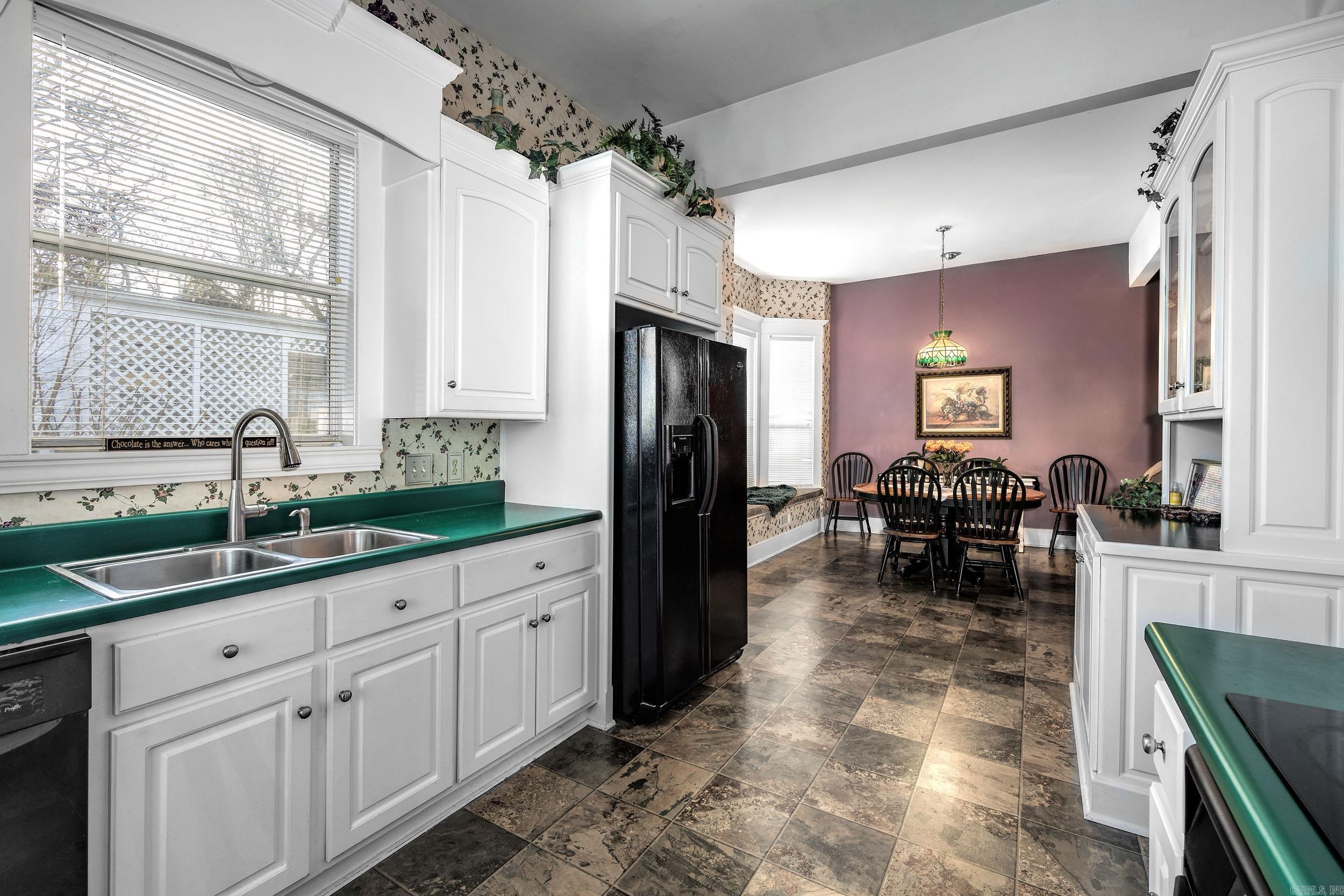 HILLCREST - Residential