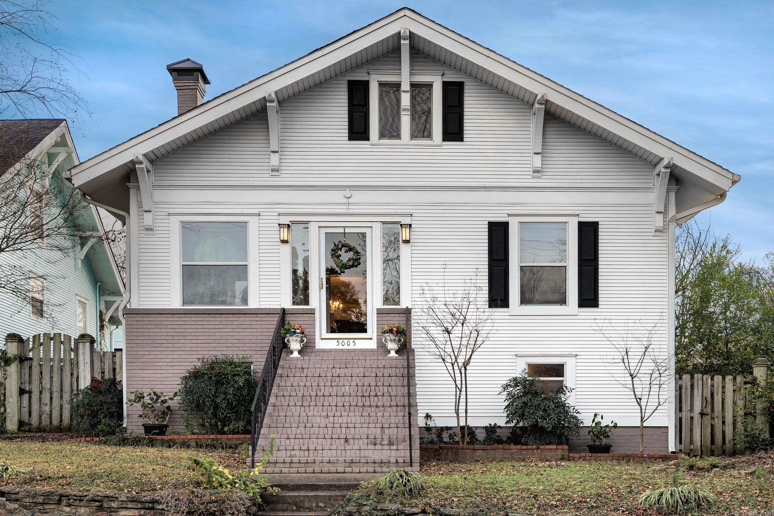 HILLCREST - Residential