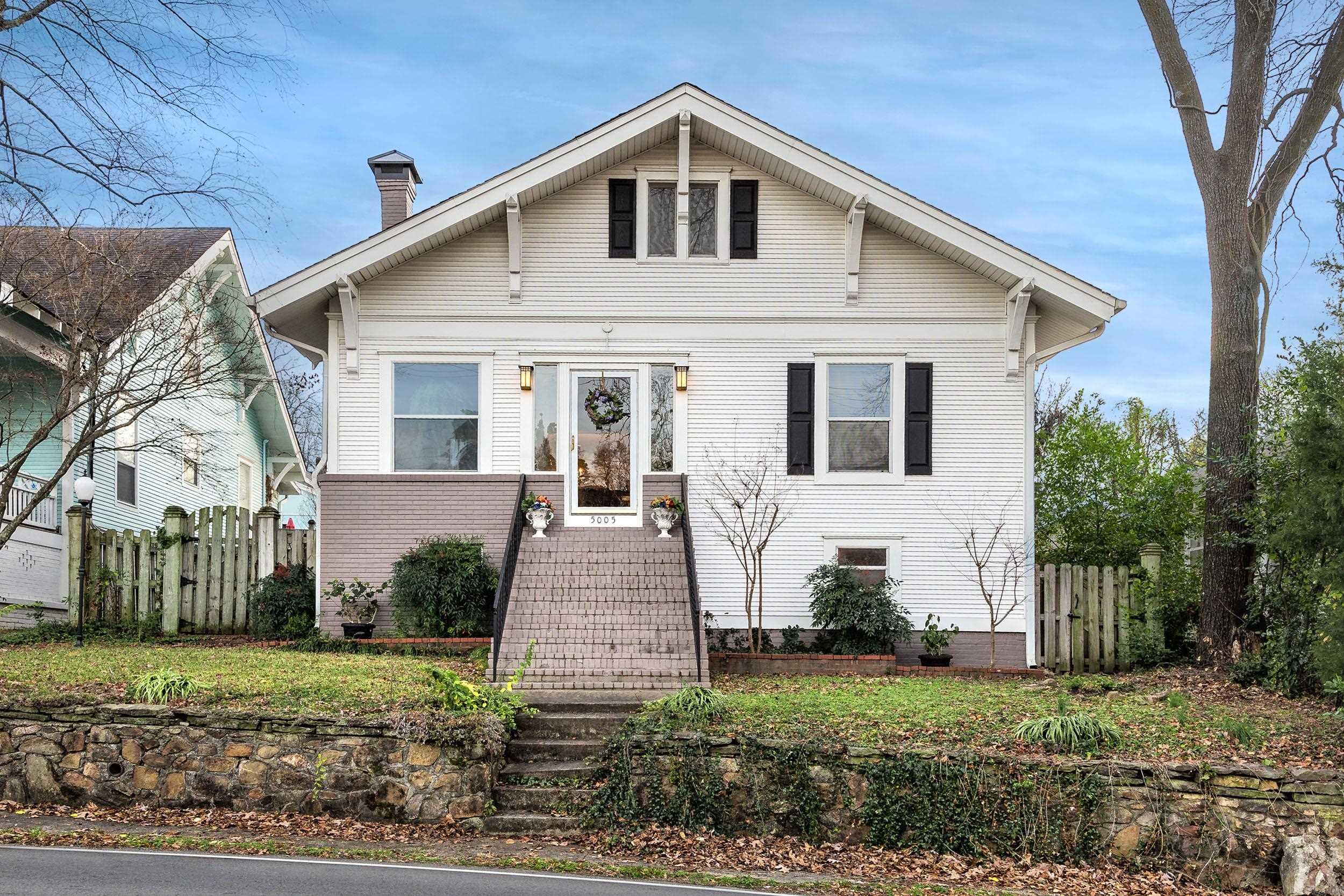 HILLCREST - Residential