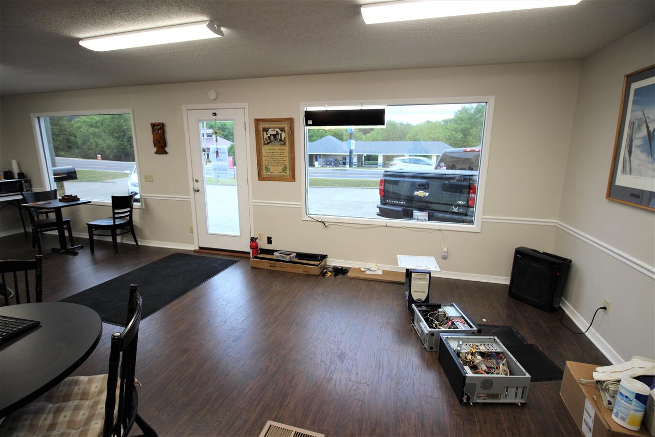 Heber Springs-Inside - Commercial Sale