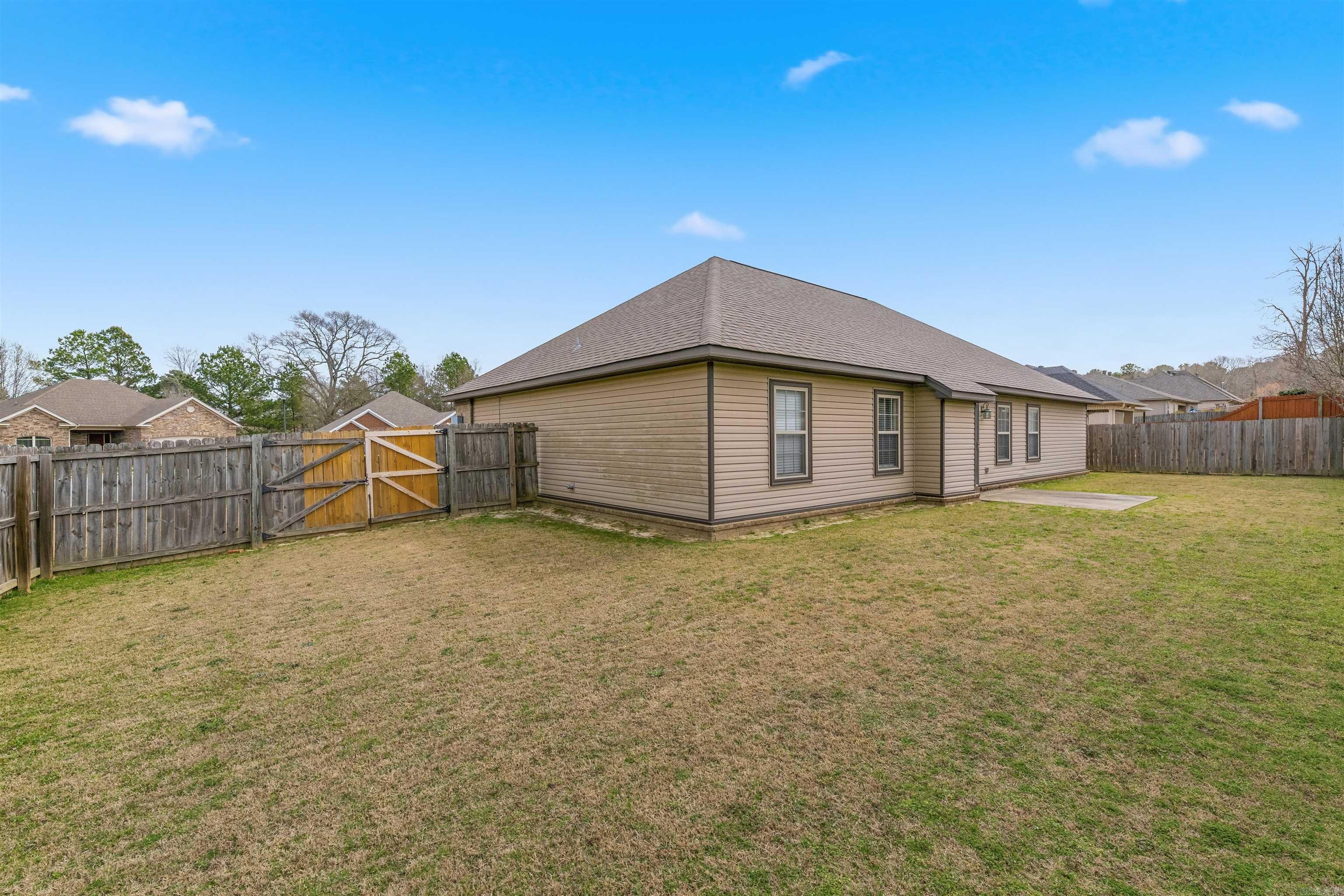 OAK GLENN - Residential