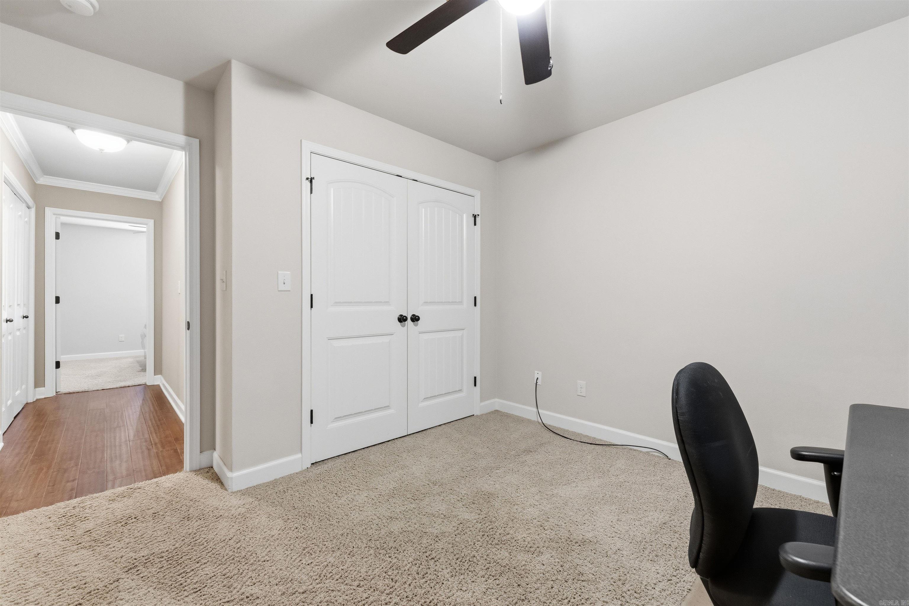 OAK GLENN - Residential