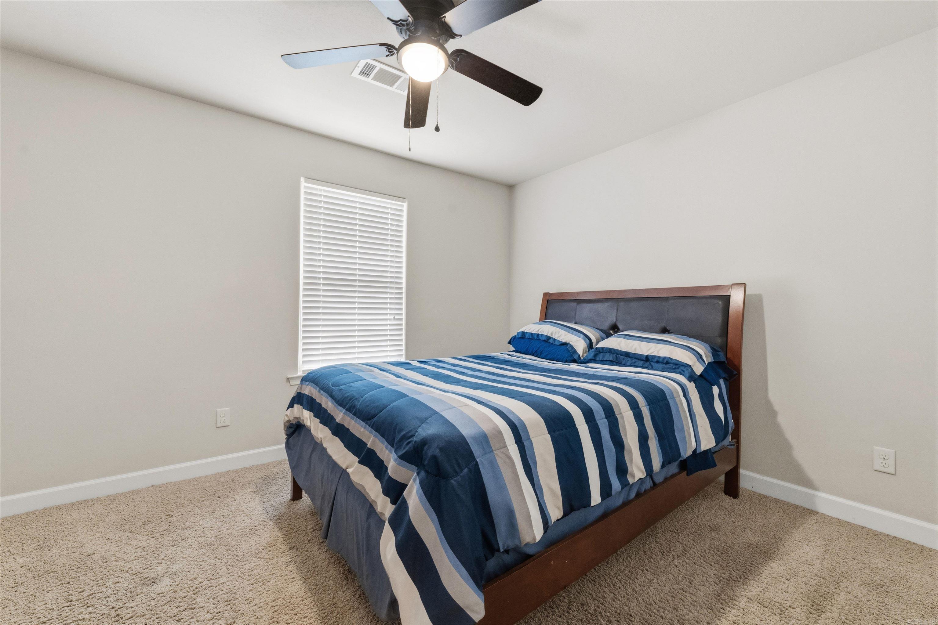 OAK GLENN - Residential