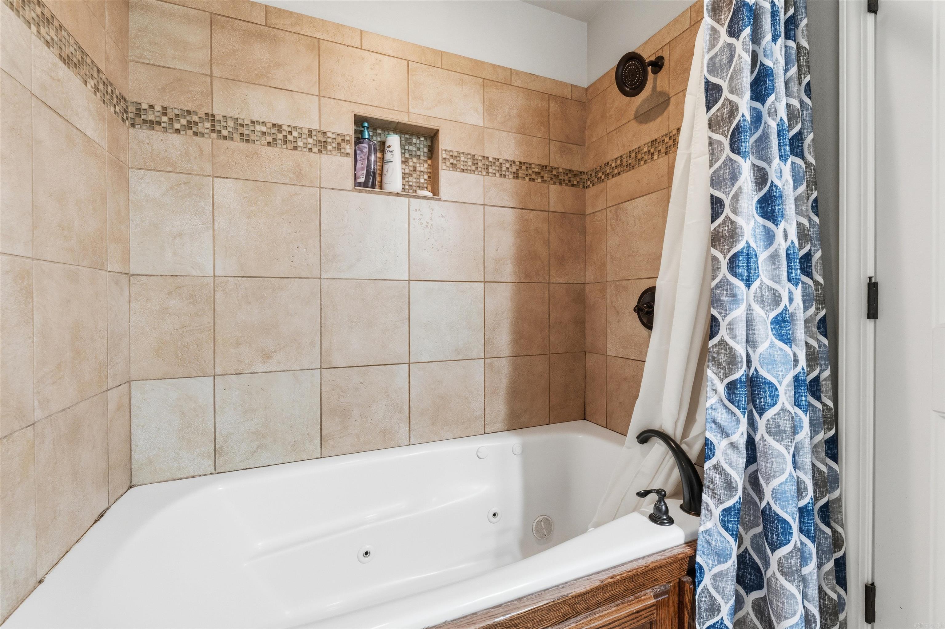 OAK GLENN - Residential