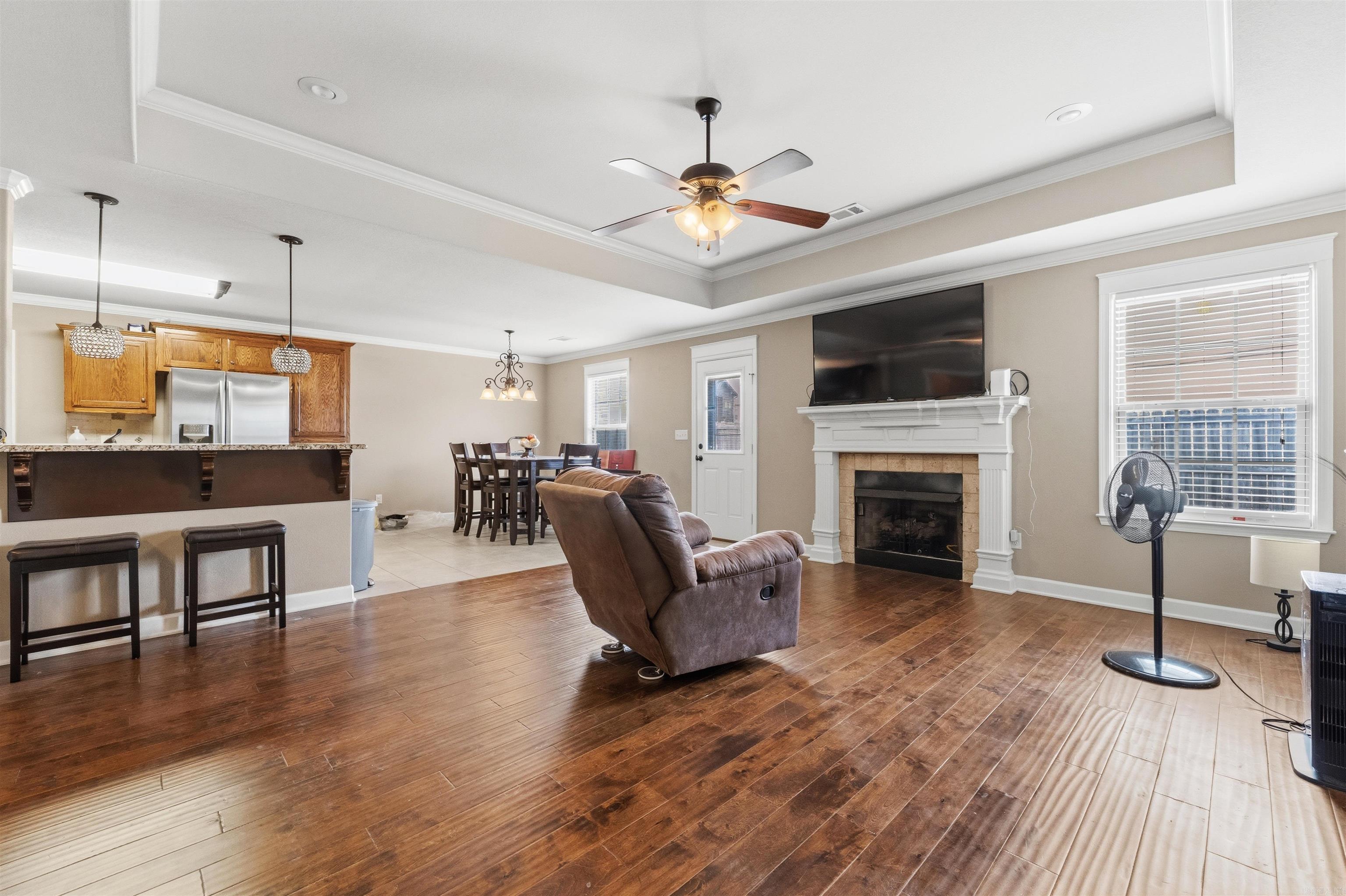 OAK GLENN - Residential