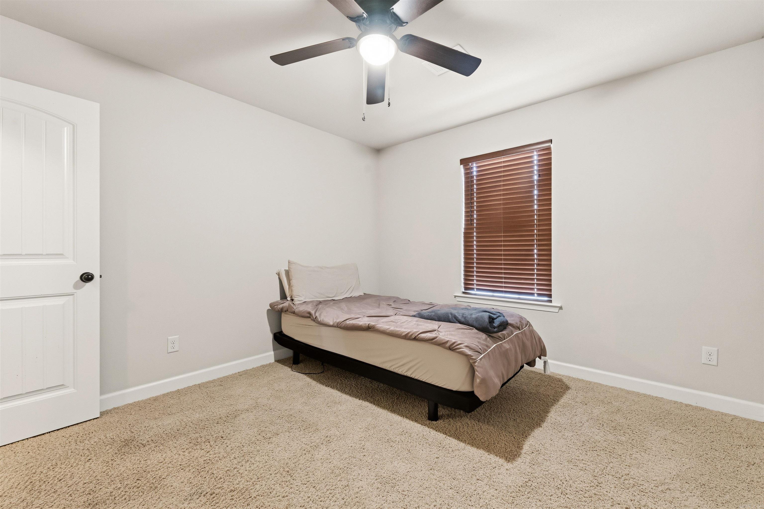 OAK GLENN - Residential