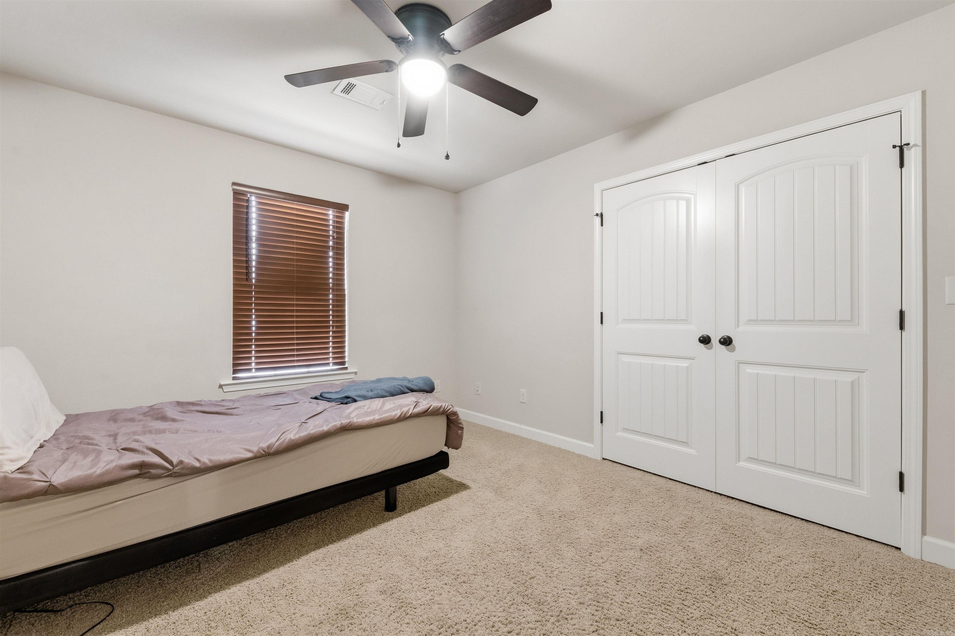 OAK GLENN - Residential