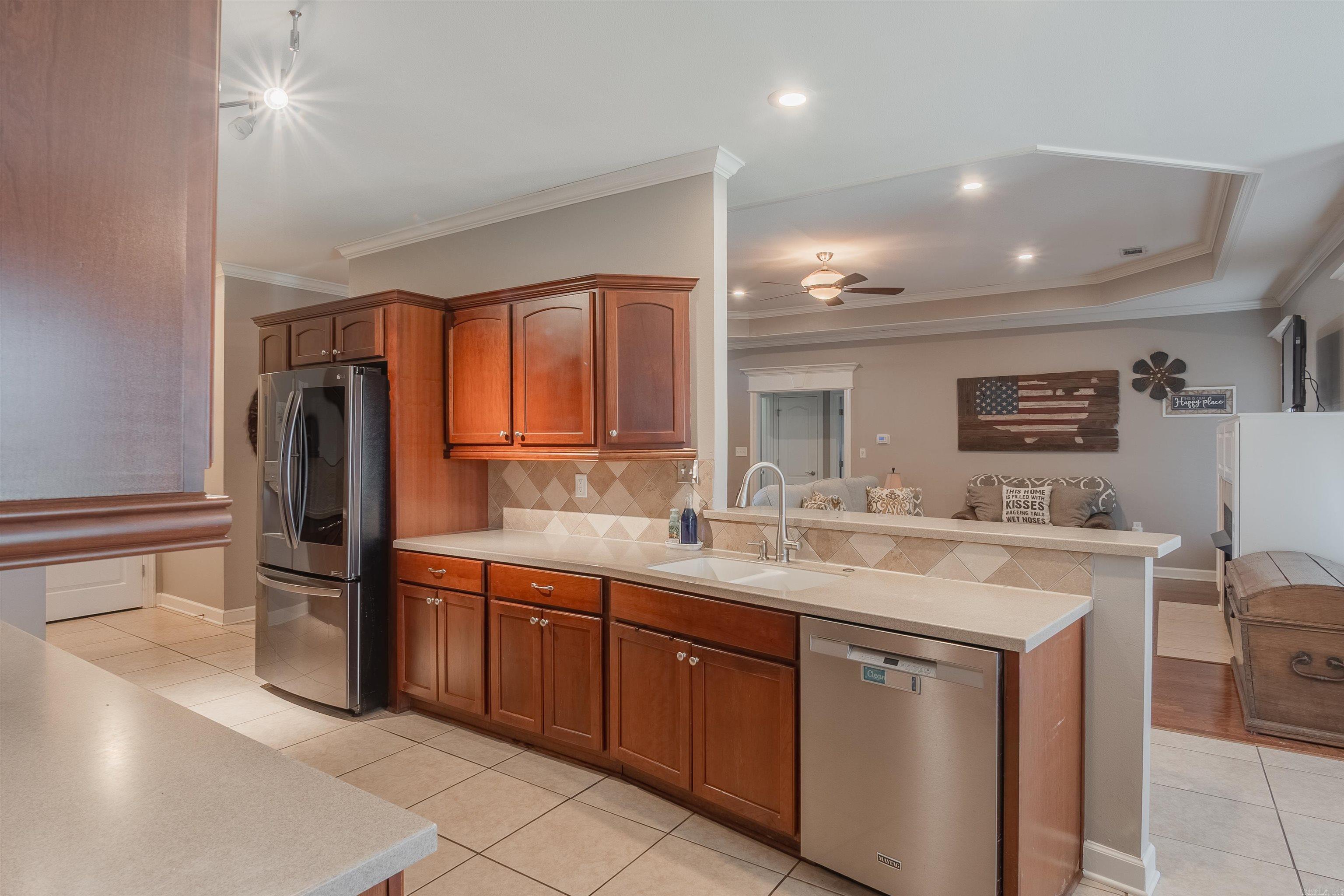 LAKEWOOD - Residential