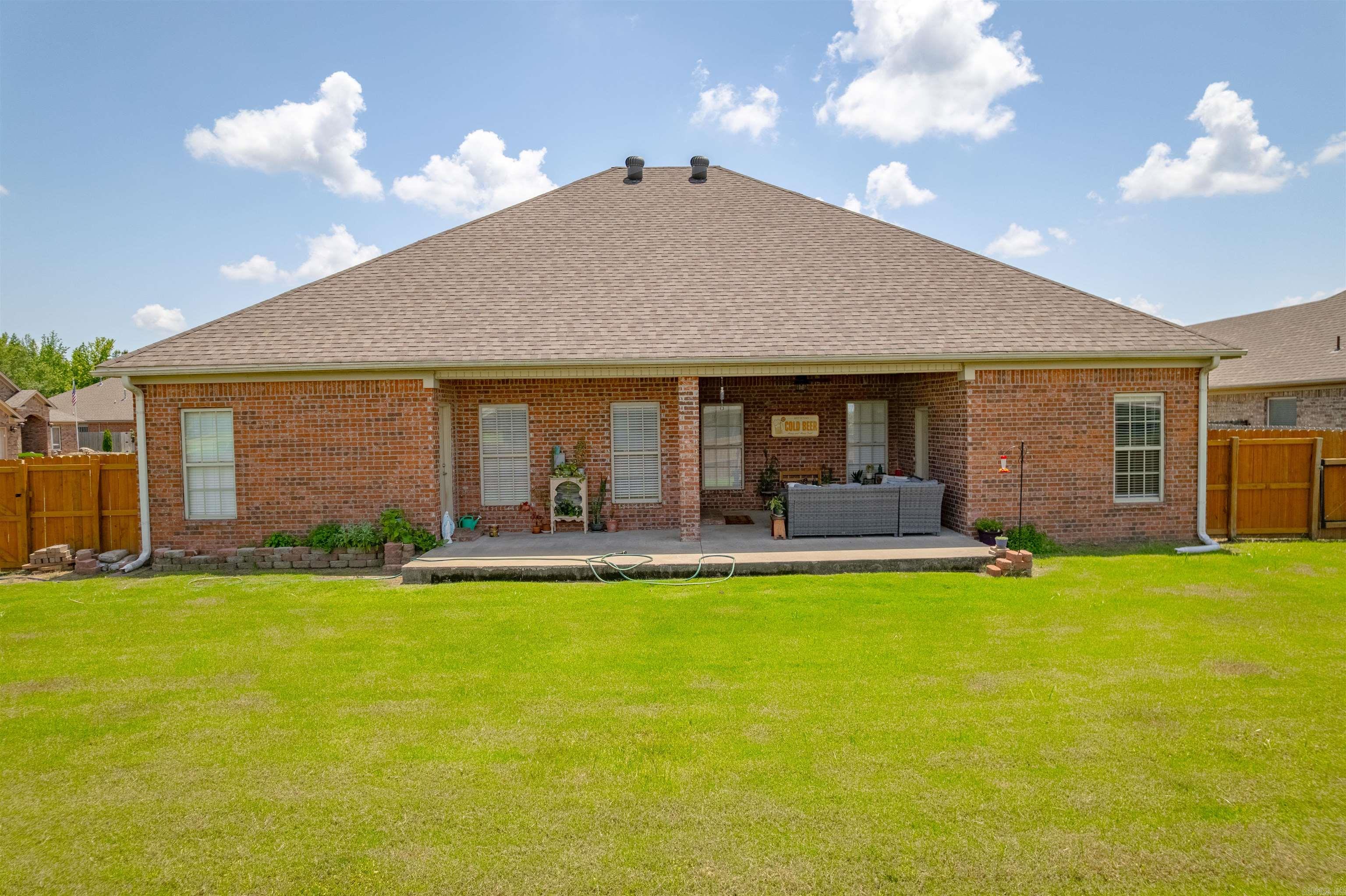 LAKEWOOD - Residential