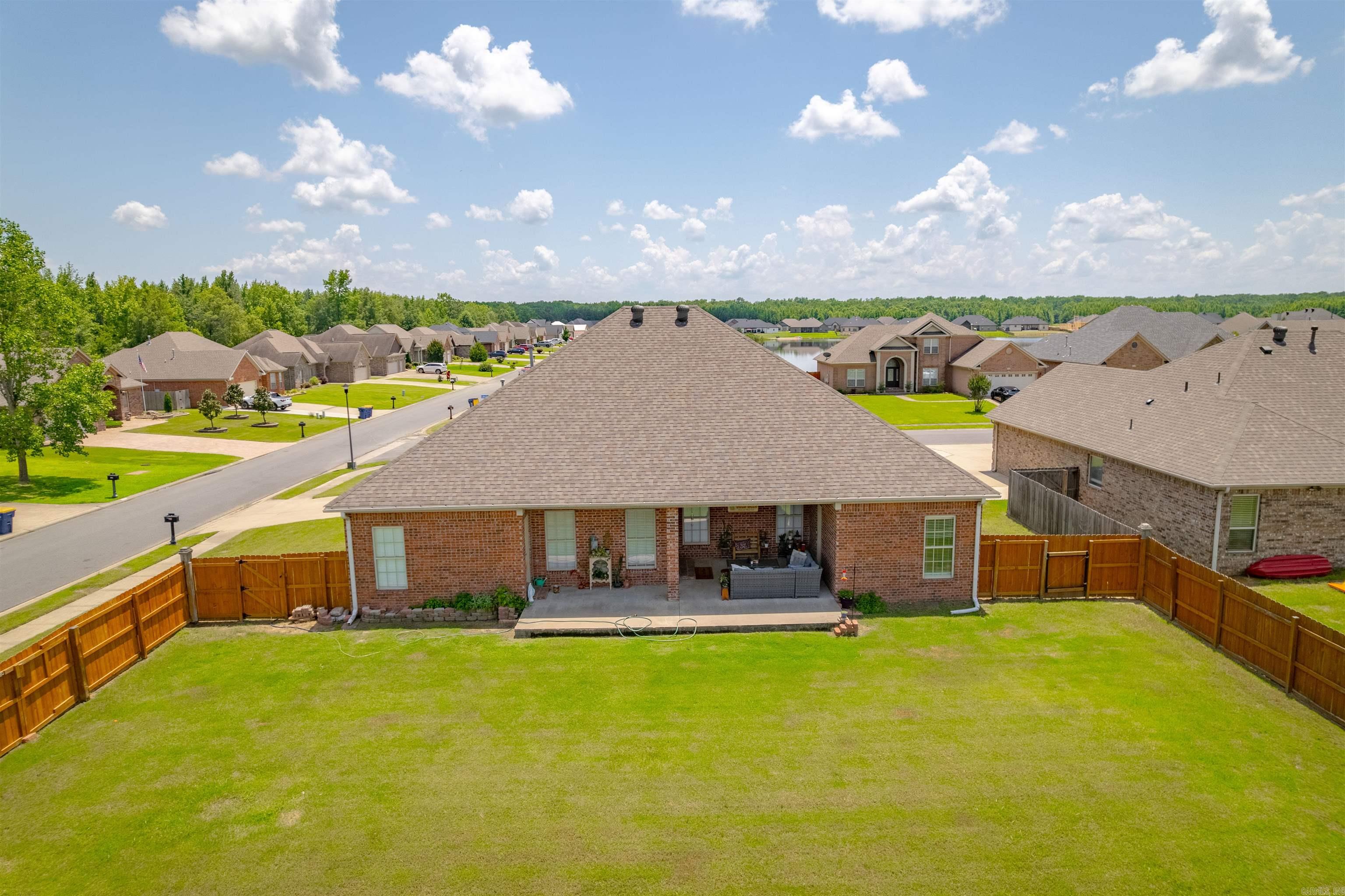 LAKEWOOD - Residential