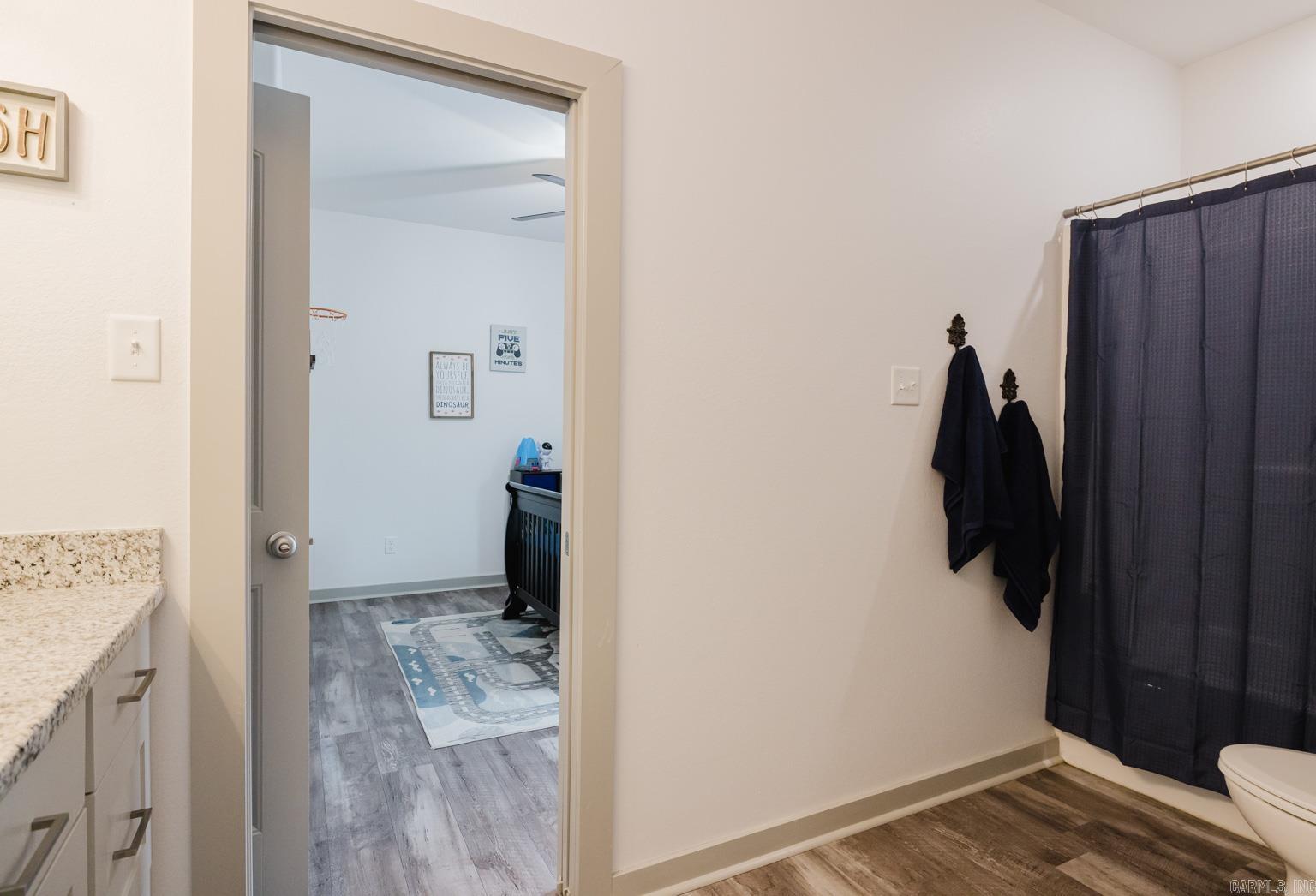 OAK TREE SOUTH - Residential