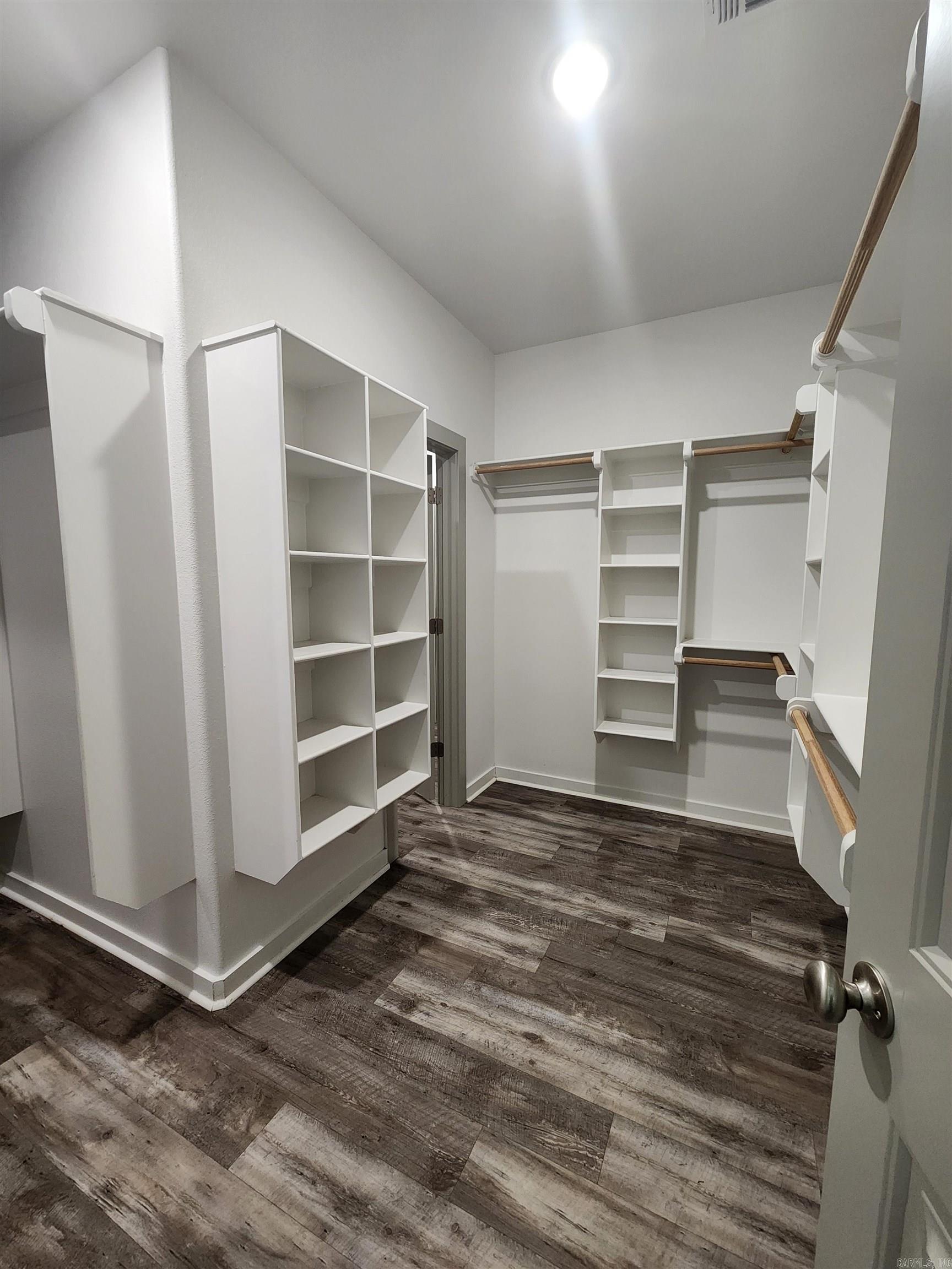 OAK TREE SOUTH - Residential