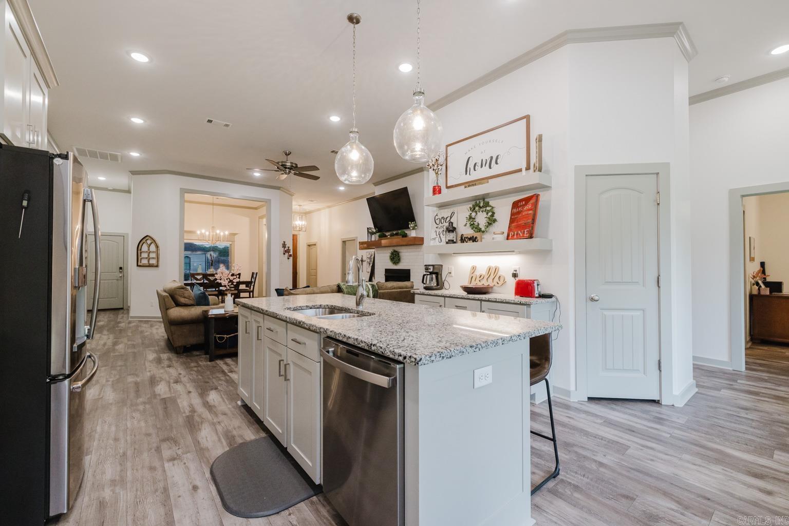 OAK TREE SOUTH - Residential