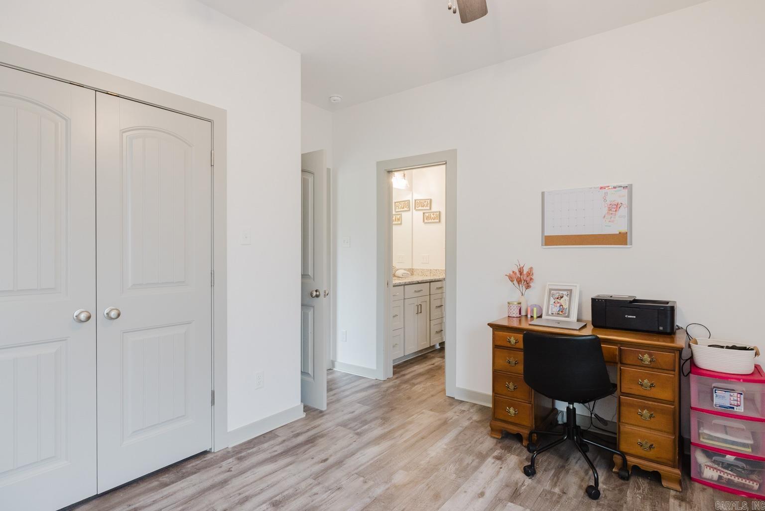 OAK TREE SOUTH - Residential