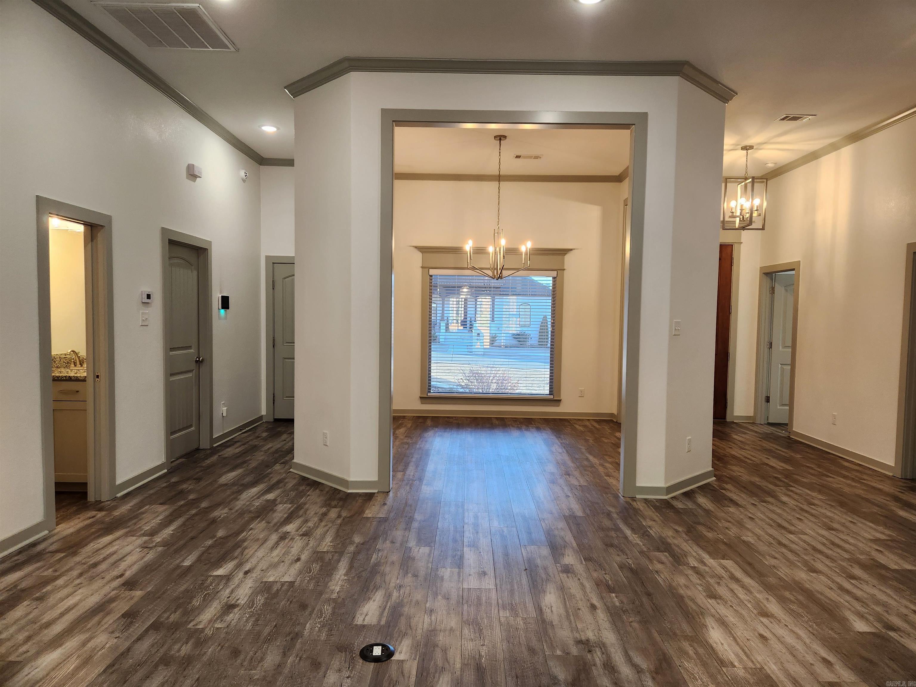 OAK TREE SOUTH - Residential