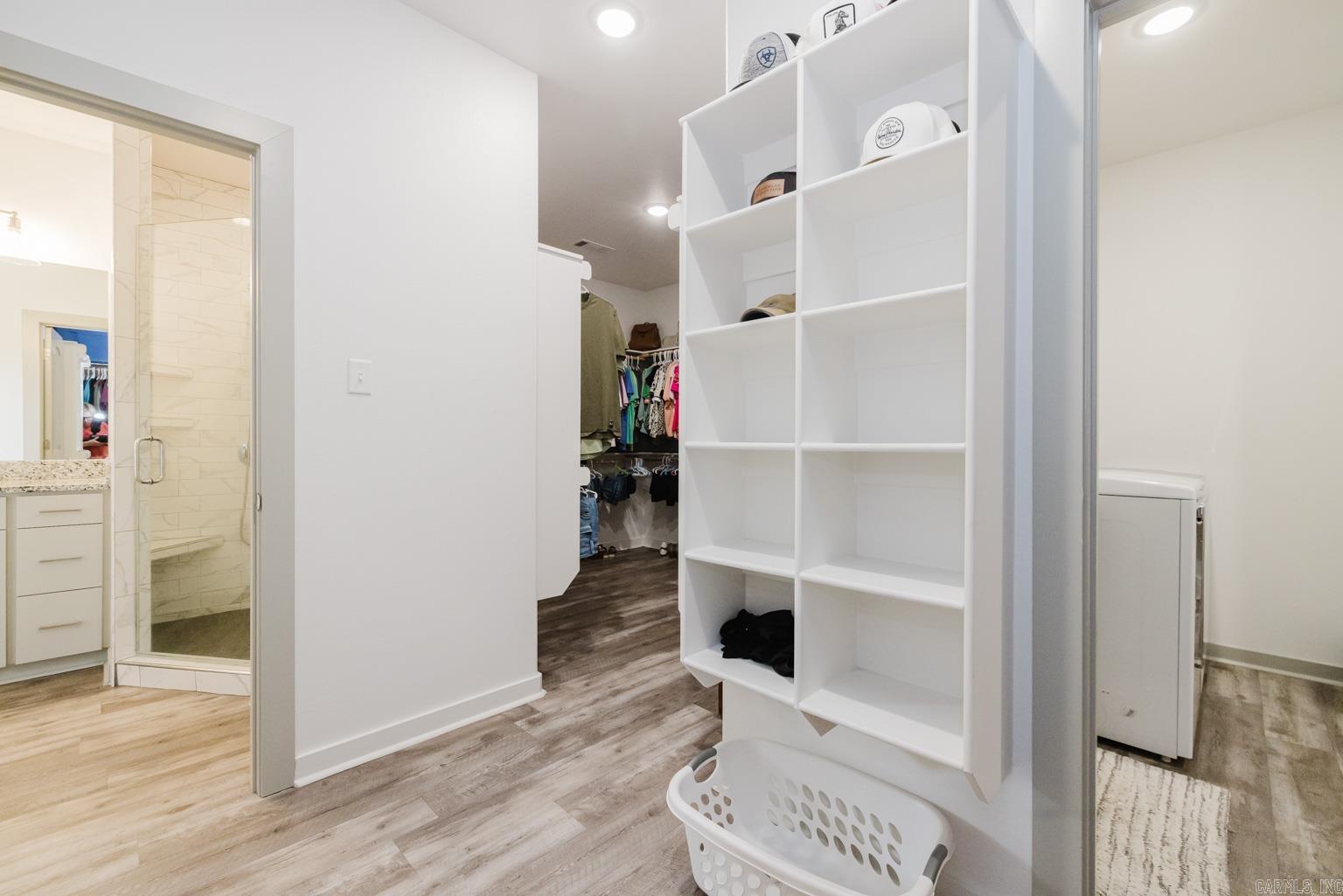 OAK TREE SOUTH - Residential