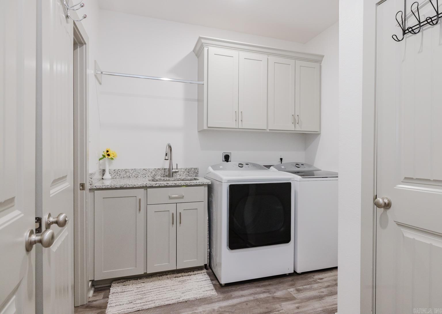 OAK TREE SOUTH - Residential